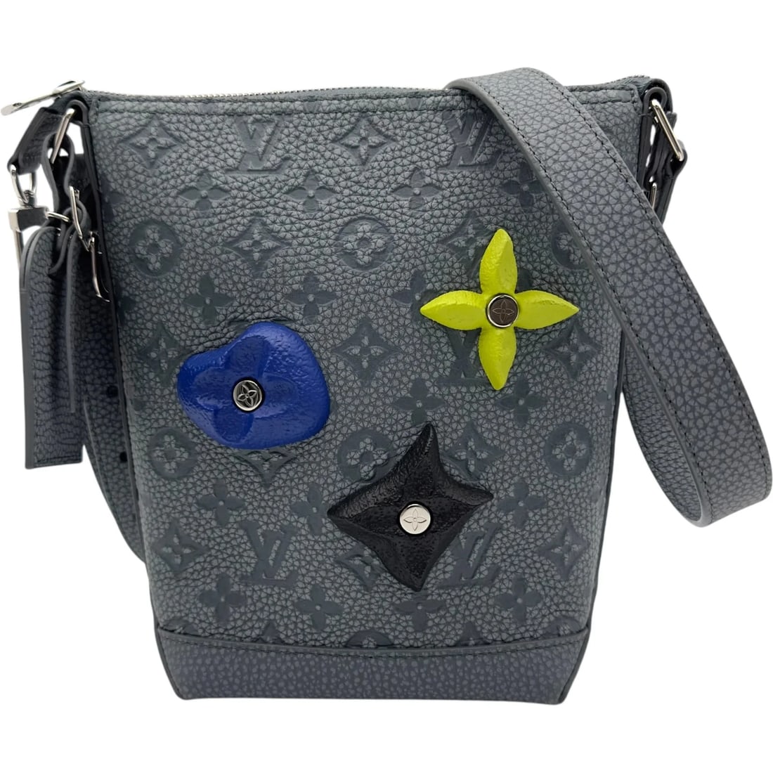 LOUIS VUITTON HOBO CRUISER PM GRAY TAURILLON CLIMBING SHOULDER BAG: LOUIS VUITTON Hobo Cruiser PM Gray Taurillon Climbing Shoulder Bag Brand: LOUIS VUITTON Type: Handbag Material: Taurillon Climbing Color: gray Size: W: 20cm / H: 24cm / D: 9.5cm / Shoulder: 100-12