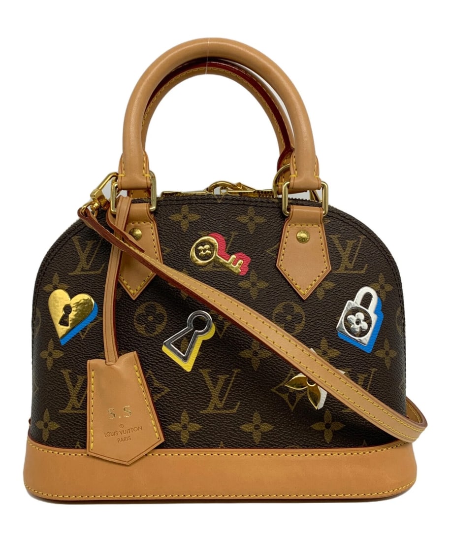 LOUIS VUITTON ALMA BB LOVE LOCK: LOUIS VUITTON Alma BB Love Lock Brand: LOUIS VUITTON Type: Handbag Material: none Color: none Size: H:17cm / W:13.5cm / D:11.5cm [ Handle size ] 9cm Accessories: None Accessories Notice: When