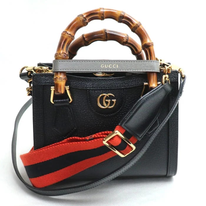 GUCCI DIANA MINI TOTE SHOULDER BAG: GUCCI Diana Mini Tote Shoulder Bag Brand: GUCCI Type: Handbag Material: Leather Color: Black Size: H16cm x D10cm Bottom width: 20cm Handle: 28cm Accessories: None Accessories Notice: When