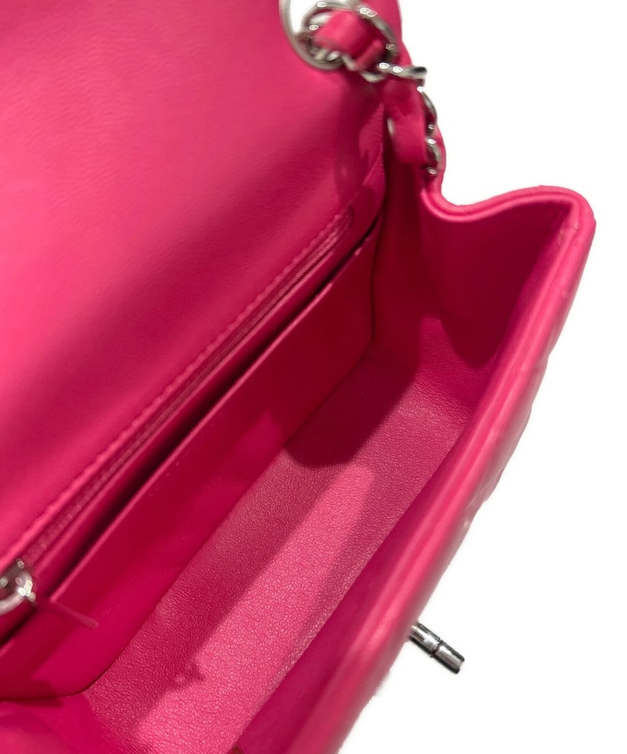 CHANEL MINI MATELASSE - 8