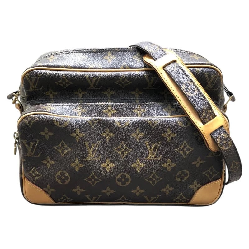 LOUIS VUITTON NILE MONOGRAM PVC SHOULDER BAG: LOUIS VUITTON Nile Monogram PVC Shoulder Bag Brand: LOUIS VUITTON Type: Handbag Material: Pvc Color: Monogram Size: W: 27.5cm / H: 20cm / D: 12cm / Shoulder: 109-125cm Accessories: None Ac