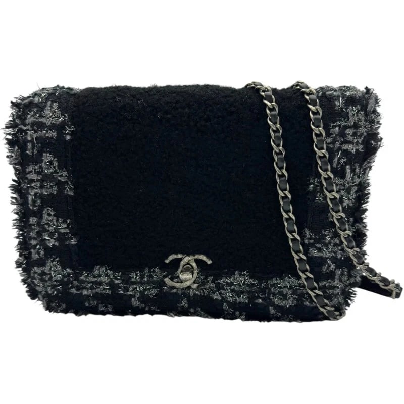 CHANEL COCO MARK CHAIN SHOULDER TWEED SHOULDER BAG: CHANEL Coco Mark Chain Shoulder Tweed Shoulder Bag Brand: CHANEL Type: Handbag Material: Tweed Color: Black / SV Hardware Size: W: 23cm / H: 16cm / D: 7.5cm / Shoulder: 118cm Accessories:
