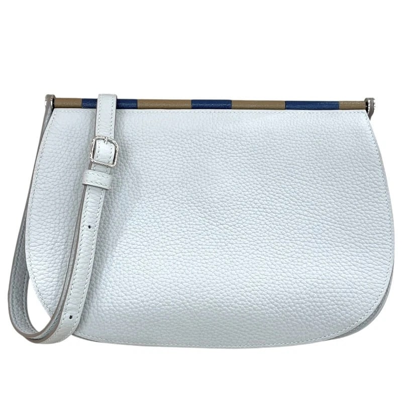 HERMES SO HERMES 25 Y STAMP GRIS PERLE TOGO SHOULDER BAG: HERMES So Hermes 25 Y Stamp Gris Perle Togo Shoulder Bag Brand: HERMES Type: Handbag Material: Togo Color: Gripere Size: W: 25cm / H: 18cm / D: 6cm / Shoulder: 88-111cm Accessories: None A