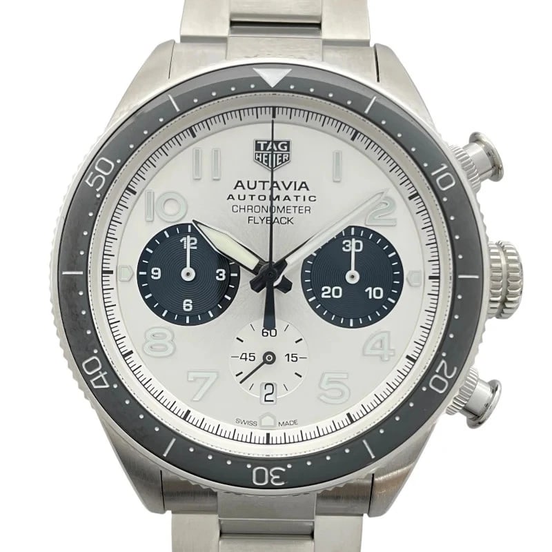 TAG HEUER CHRONOGRAPH SILVER: TAG Heuer Chronograph Silver Brand: TAG HEUER Type: Wrist watch Material: SS Color: Dial Color Silver Size: [ Case size ] 42mm / Case shape: Round face / Case thickness: 15.68mm [ Arm circumferenc