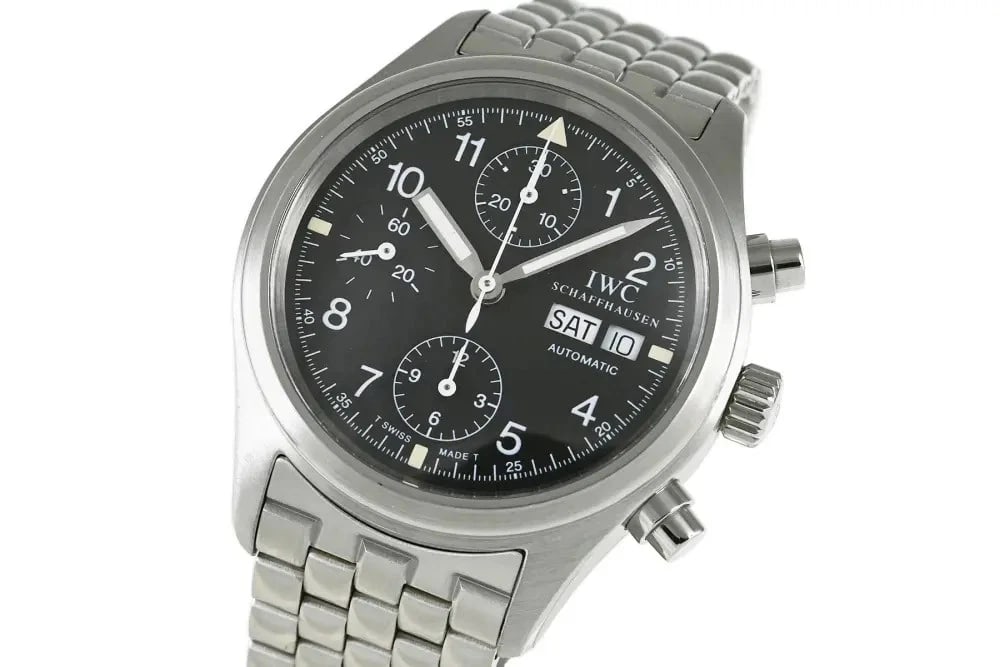IWC PILOT'S CHRONOGRAPH: IWC Pilot's Chronograph Brand: IWC Type: Wrist watch Material: Case Material SS Color: Dial Color Black Size: [ Case size ] 39mm [ Arm circumference size ] 19cm Case Thickness 14.5mm 