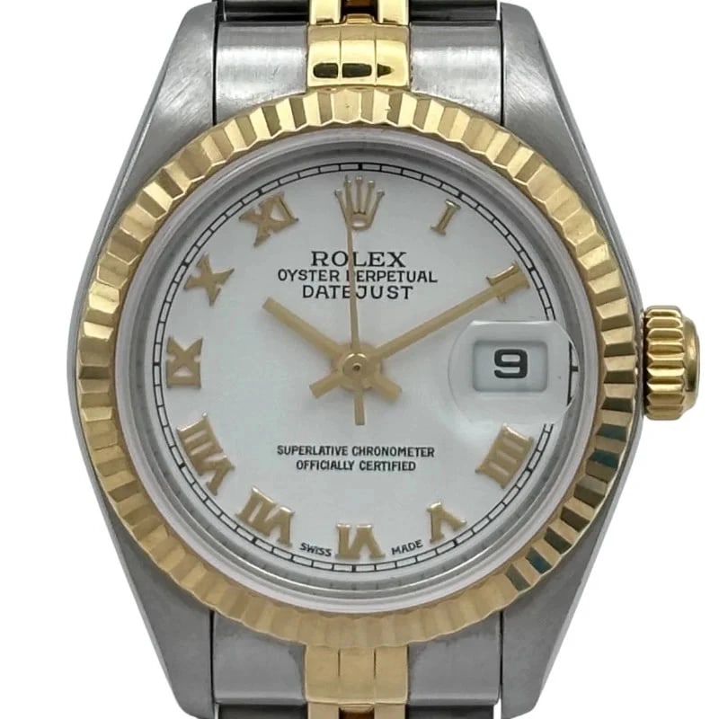 ROLEX DATEJUST WHITE GOLD: Rolex Datejust White Gold Brand: ROLEX Type: Wrist watch Material: Gold/Stainless Steel Color: Dial Color White Size: [ Case size ] 26mm / Case thickness: 10.4mm [ Arm circumference size ] 15cm A