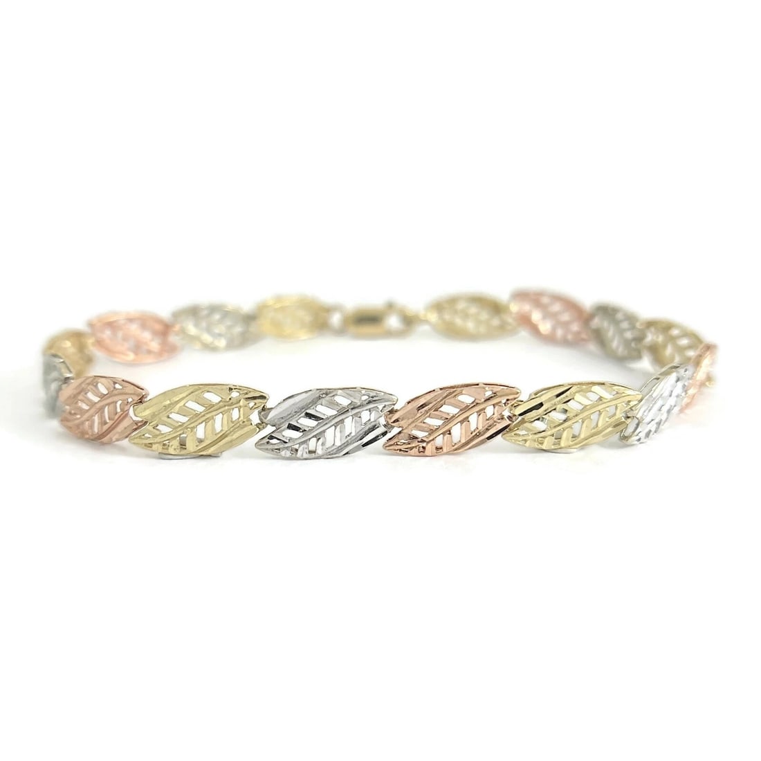 TRI-COLOR FILIGREE LEAF CHAIN LINK BRACELET 10K YELLOW ROSE: Tri-Color Filigree Leaf Chain Link Bracelet 10K Yellow Rose Brand: Estate Type: Bracelet Material: 10K yellow, rose and white gold, Color: Gold Size: Length: 7.25 inches Width: 6 mm Accessories:
