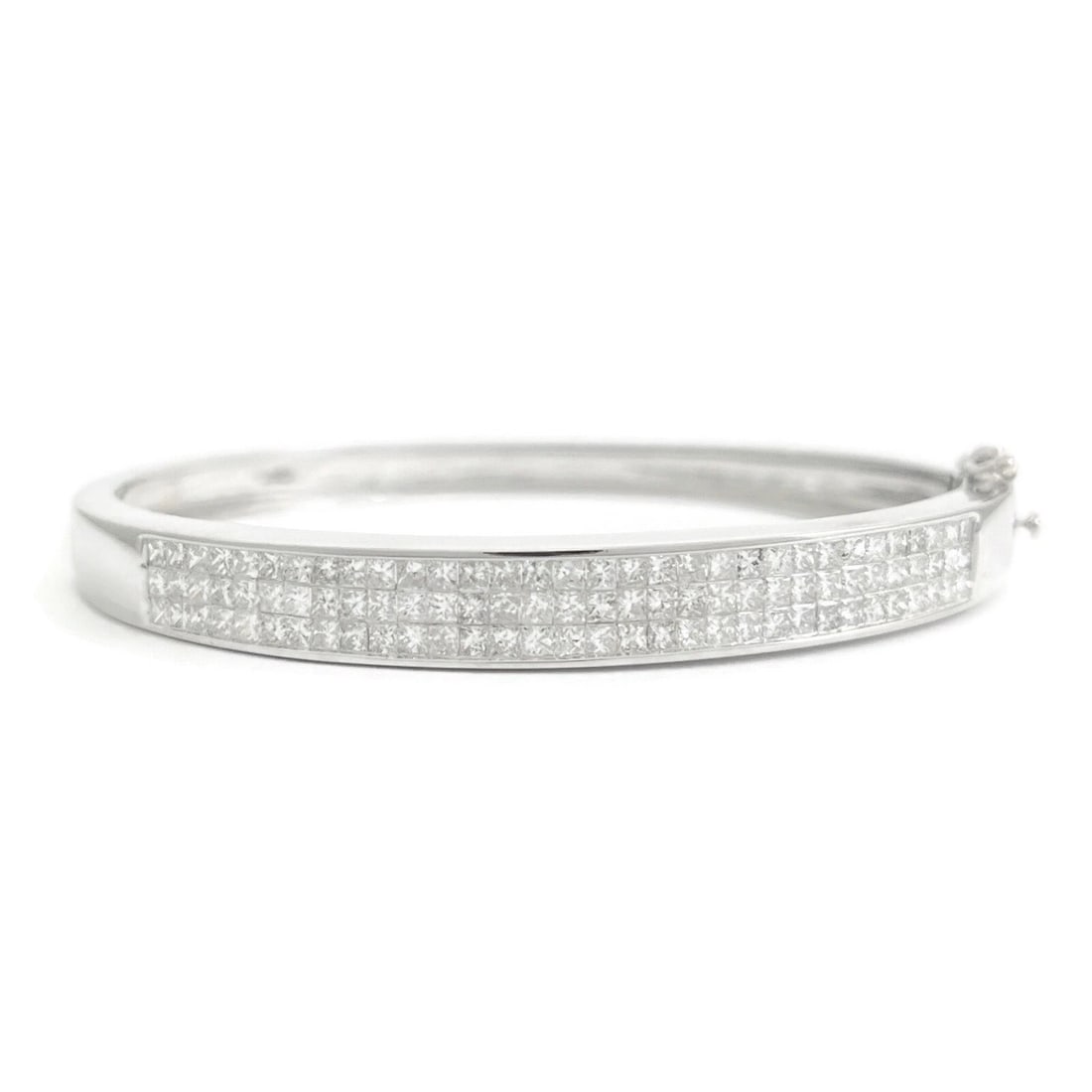 PRINCESS DIAMOND INVISIBLE SET BANGLE BRACELET 14K WHITE GOLD: Princess Diamond Invisible Set Bangle Bracelet 14K White Gold Brand: Unbranded Type: Bracelet Material: 14K white gold, Main Stone/Creation Natural Color: Silver Size: Length: 6.75 inches Width: 7