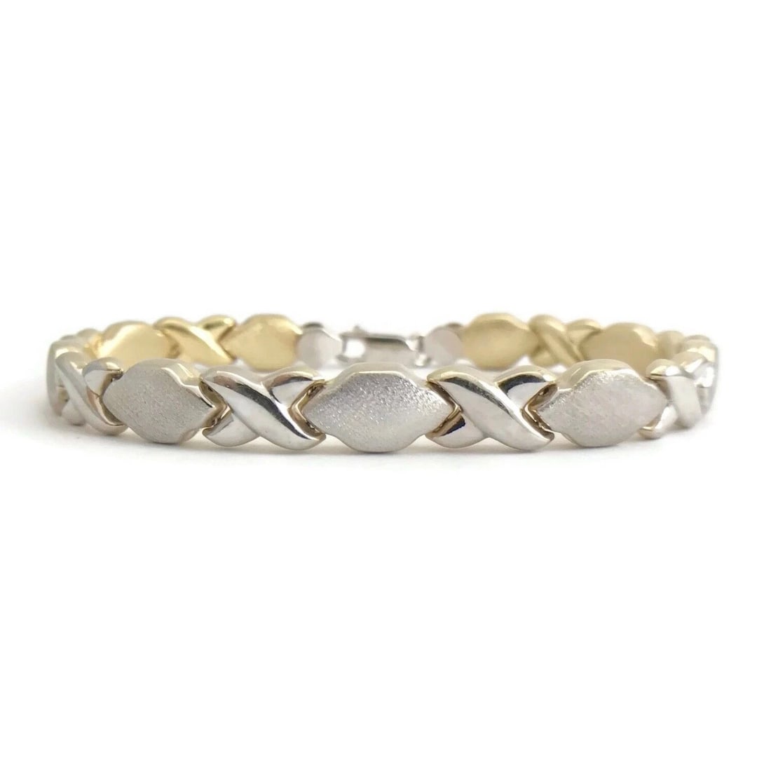 REVERSIBLE TWO-TONE XO CHAIN LINK BRACELET 14K WHITE YELLOW GOLD: Reversible Two-Tone XO Chain Link Bracelet 14K White Yellow Gold Brand: Unbranded Type: Bracelet Material: 14K white and yellow gold, Color: Gold Size: Length: 7.25 inches Width: 7.5 mm Accessori