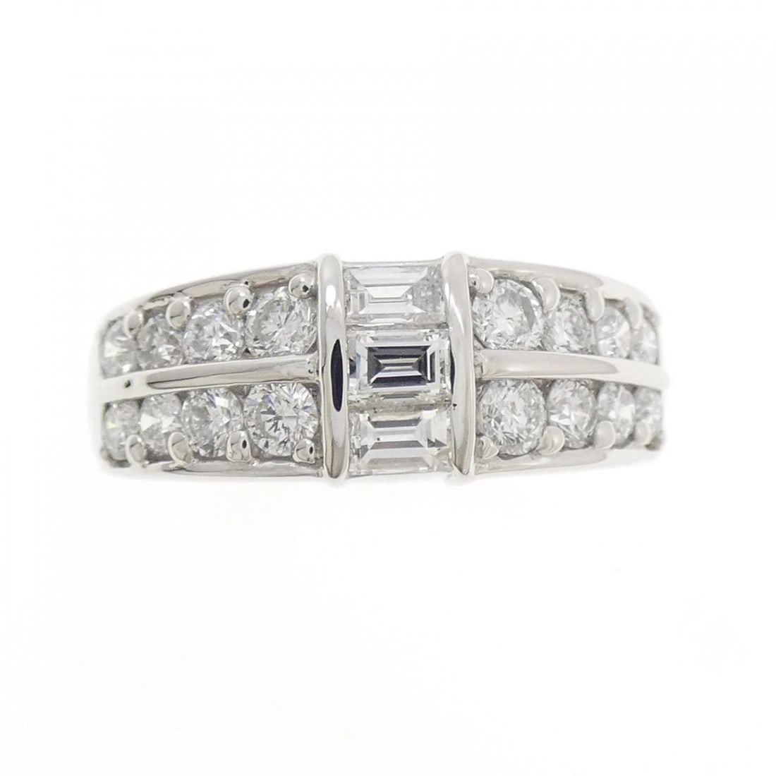 PT900 DIAMOND RING - 2