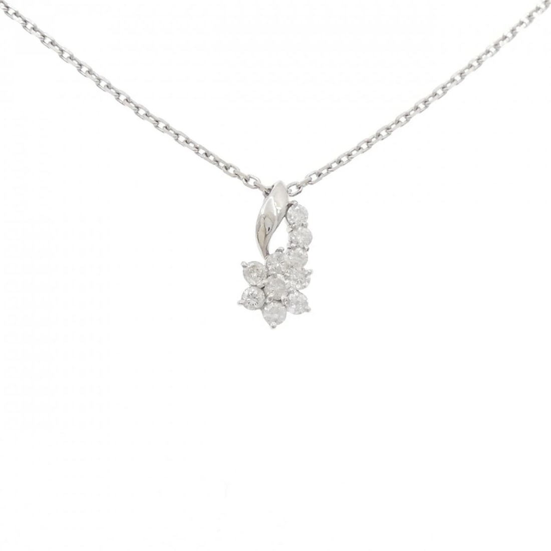 PT900/PT850 DIAMOND NECKLACE: PT900/PT850 Diamond Necklace Brand: Unbranded Type: Diamond Necklace Material: Platinum900/Platinum850, Color: platinum Size: Actual size Pendant length approx. x width approx.: 15.2mmx7.2mm Chain