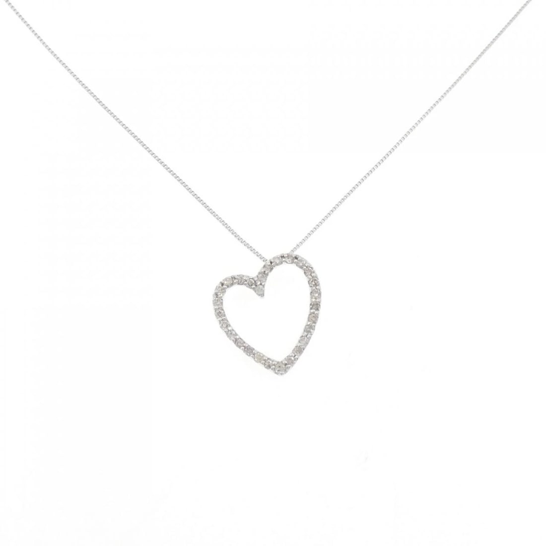 K18WG/750WG HEART DIAMOND NECKLACE: K18WG/750WG Heart Diamond Necklace Brand: Unbranded Type: Diamond Necklace Material: 18K White Gold/750 White Gold, Color: white Size: Actual size Pendant length approx. x width approx.: 14.1mmx13