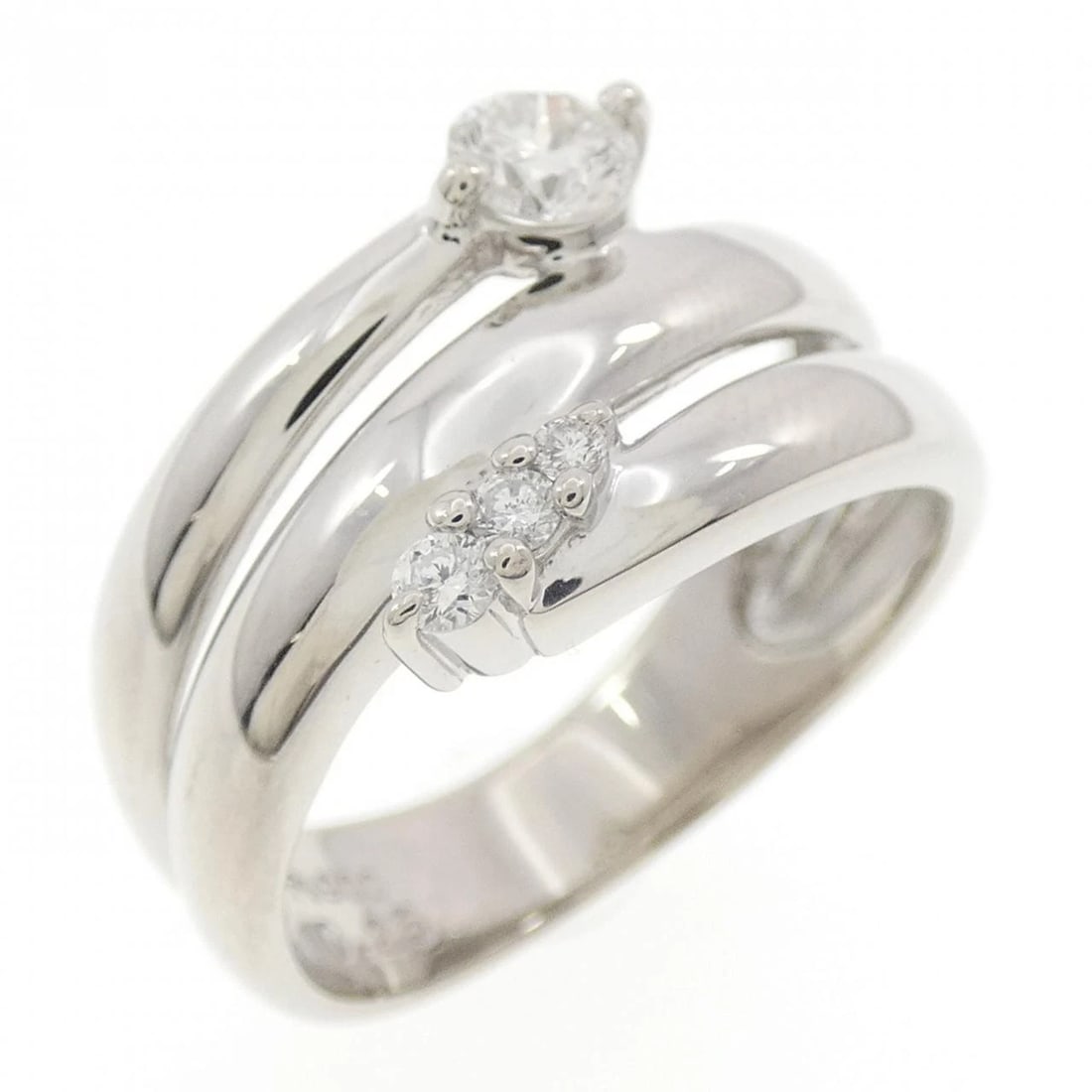 PT900 DIAMOND RING: PT900 Diamond Ring Brand: Unbranded Type: Diamond Ring Material: PT900, Color: platinum Size: US 6 Accessories: None Accessories Notice: When purchasing pre-owned goods, please refer to th