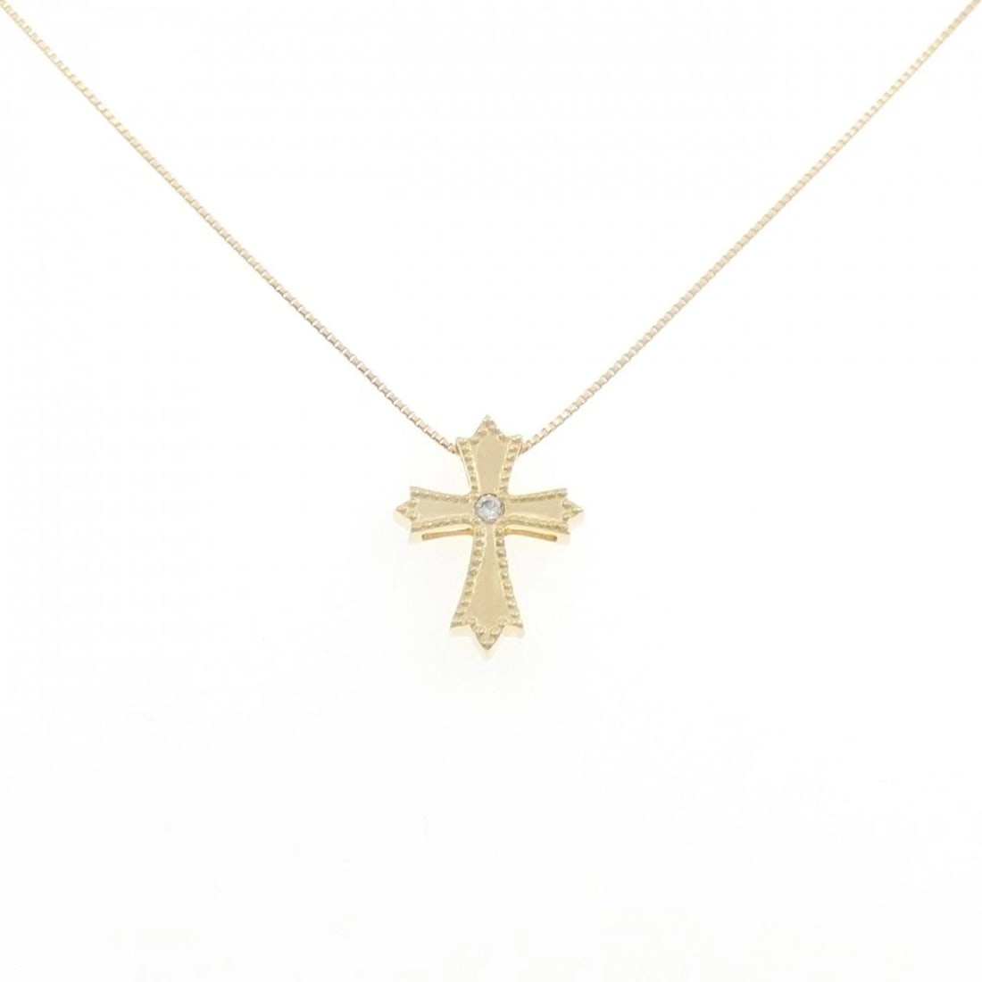 K18YG CROSS DIAMOND NECKLACE: K18YG Cross Diamond Necklace Brand: Unbranded Type: Diamond Necklace Material: K18YG, Main Stone/Creation natural Color: yellow Size: Actual size Pendant length approx. x width approx.:
