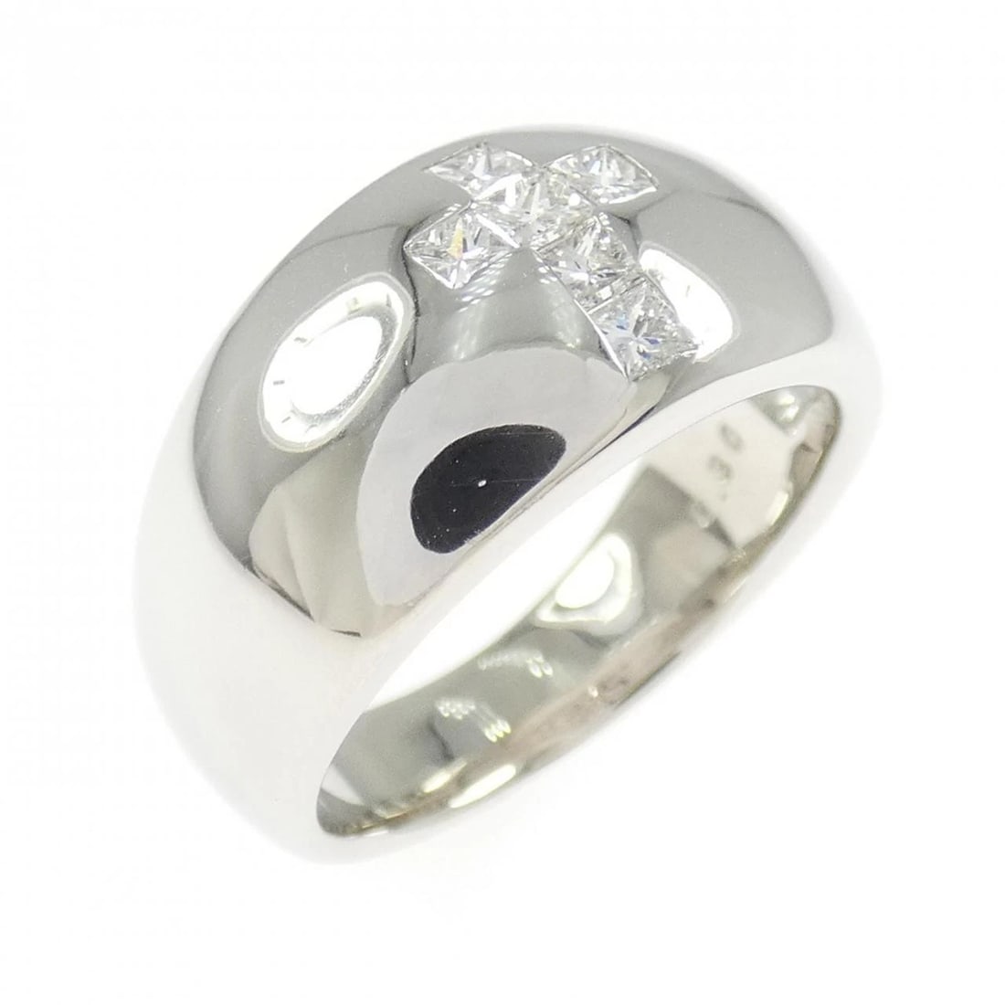 PT900 CROSS DIAMOND RING: PT900 Cross Diamond Ring Brand: Unbranded Type: Diamond ring Material: PT900, Color: platinum Size: US 5 3/4 Accessories: None Accessories Notice: When purchasing pre-owned goods, please r