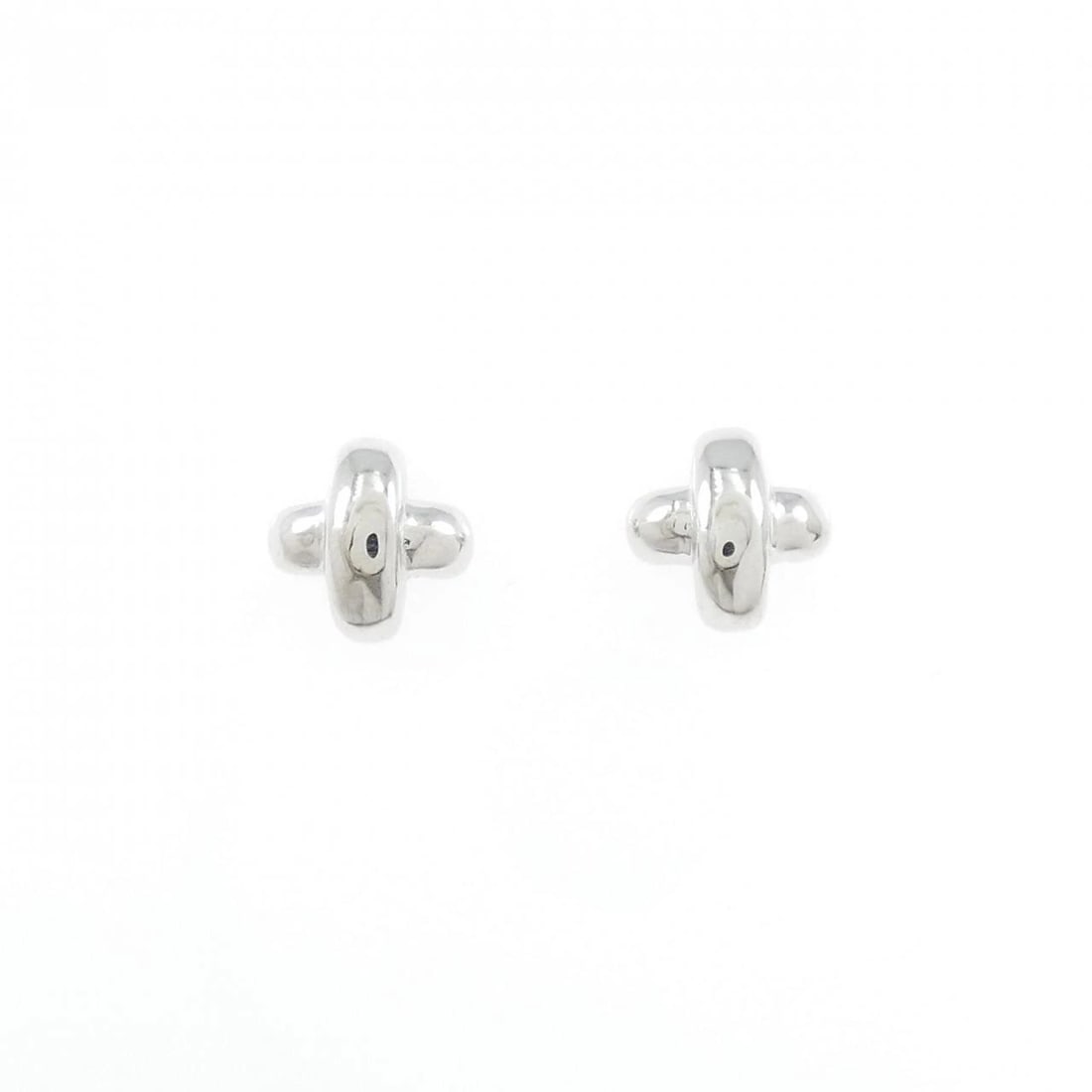 750WG/K18WG CROSS PIERCE: 750WG/K18WG Cross Pierce Brand: Unbranded Type: Pierce/Earring Material: 750WG, Color: white Size: Actual Size Approx. height x width: 8.9mm x 8.9mm Accessories: None Accessories Notice: W