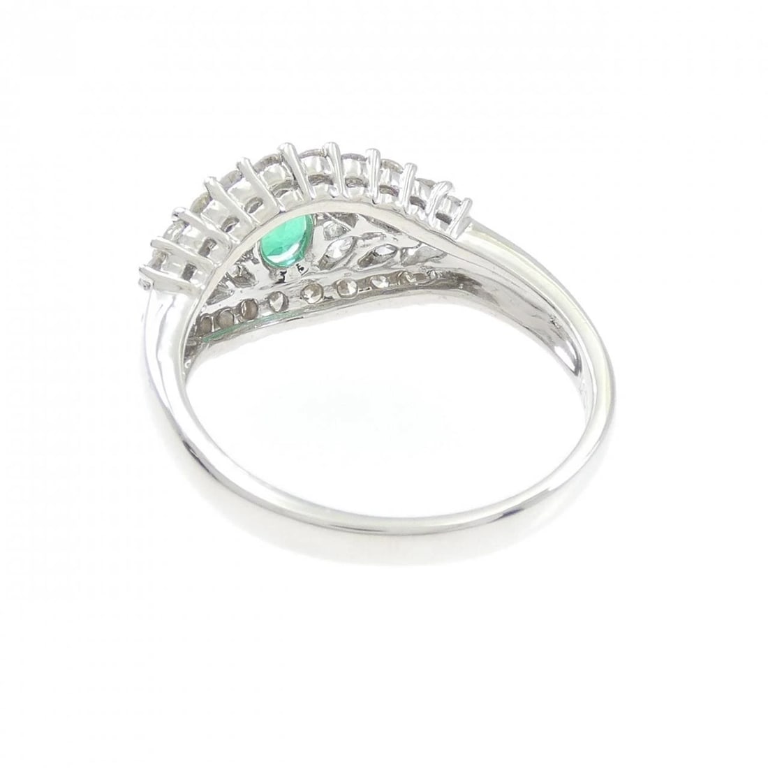 PT900 EMERALD RING - 3