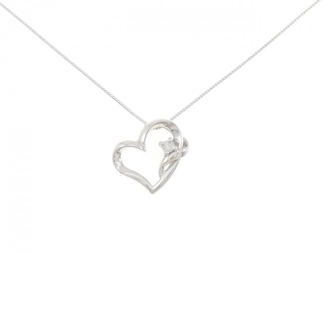 K18WG HEART DIAMOND NECKLACE: K18WG Heart Diamond Necklace Brand: Unbranded Type: Diamond Necklace Material: K18WG, Color: white Size: Actual Size Pendant length approx. x width approx.: 12.4mmx12.3mm Chain maximum width