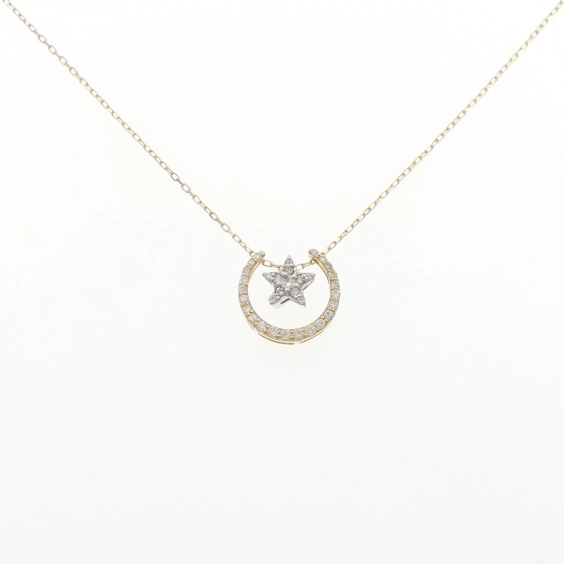 K18YG/K18WG 2WAY STAR DIAMOND NECKLACE: K18YG/K18WG 2WAY Star Diamond Necklace Brand: Unbranded Type: Diamond Necklace Material: K18YG/K18WG, Color: yellow Size: Actual Size Pendant length approx. x width approx.: 11.1mmx12.0mm
