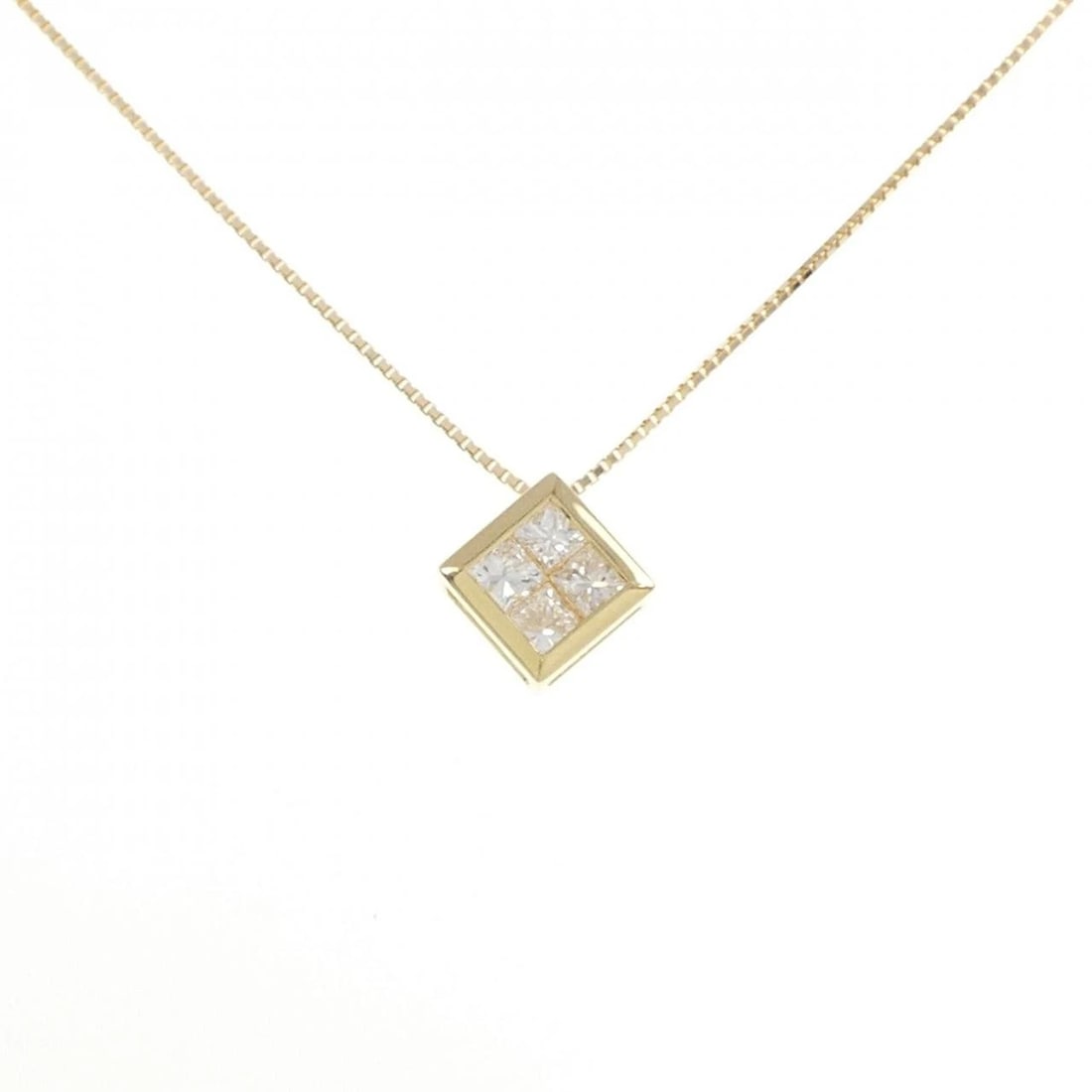 K18YG DIAMOND NECKLACE: K18YG Diamond Necklace Brand: Unbranded Type: Diamond Necklace Material: KI8YG, Color: yellow Size: Actual Size Pendant length approx. x width approx.: 11.0mmx11.0mm Chain maximum width