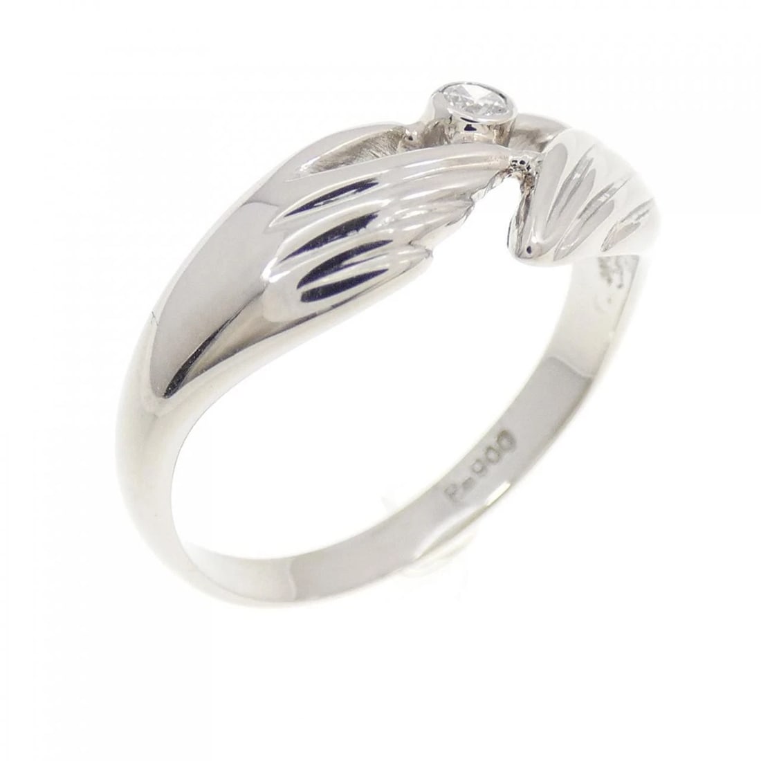 PM900 DIAMOND RING: PM900 Diamond Ring Brand: Unbranded Type: Diamond ring Material: PM900, Main Stone/Creation natural Color: Platinum Size: US 5 1/4 Accessories: None Accessories Notice: When purchasing