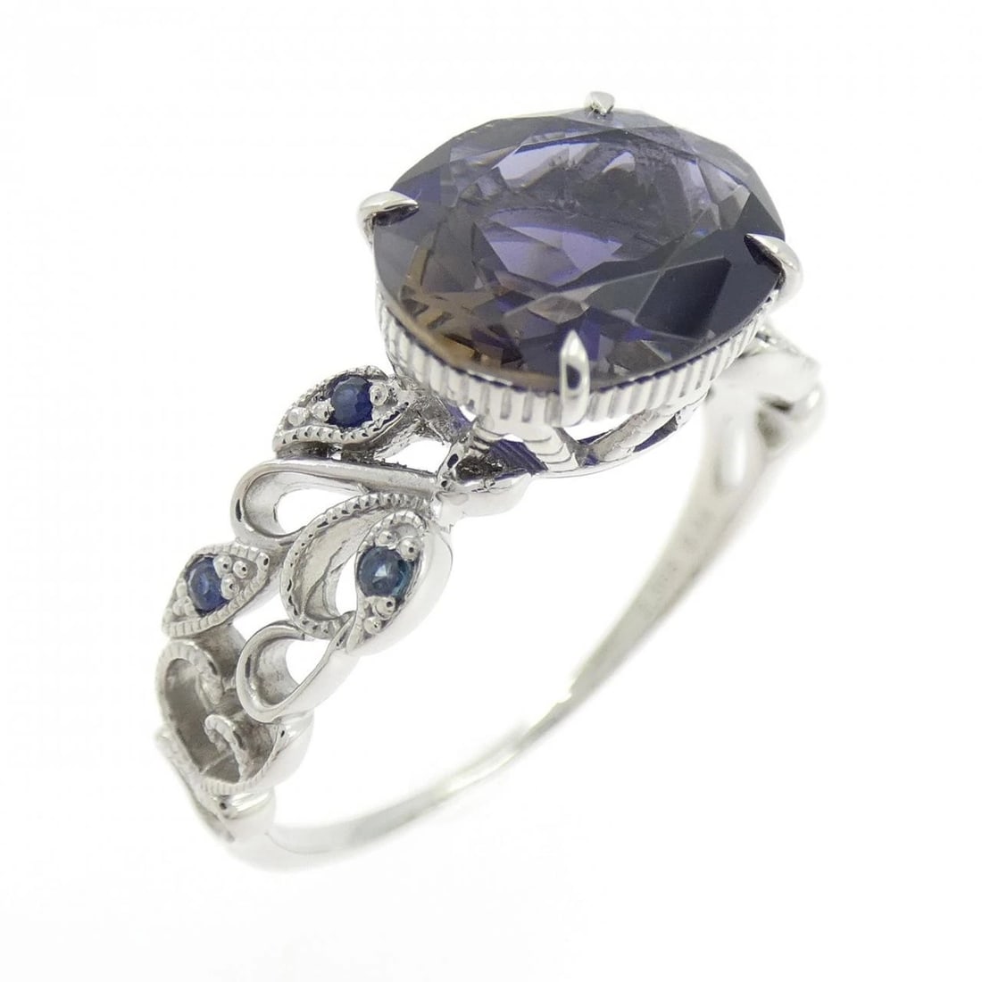 PT900 IOLITE RING: PT900 Iolite Ring Brand: Unbranded Type: Iolite Ring Material: Platinum900, Main Stone/Creation Iolite Color: Platinum Size: US 11.5 Accessories: None Accessories Notice: When purchasing