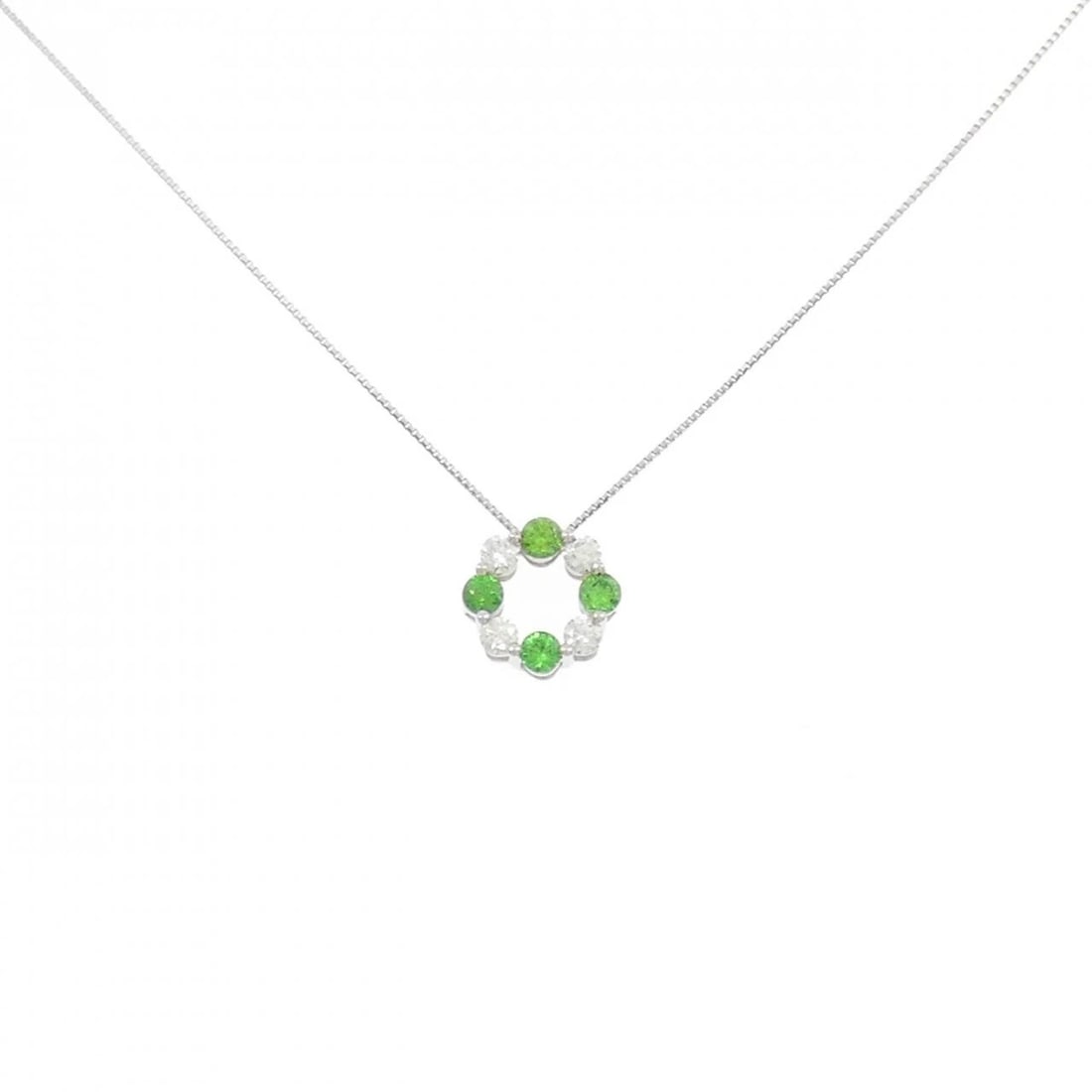 PT950/PT850 DEMANTOID GARNET NECKLACE: PT950/PT850 Demantoid Garnet Necklace Brand: Unbranded Type: Demantoid Garnet Necklace Material: Platinum950/850, Main Stone/Creation Demantoid Garnet Color: Platinum Size: Actual Size Pendant