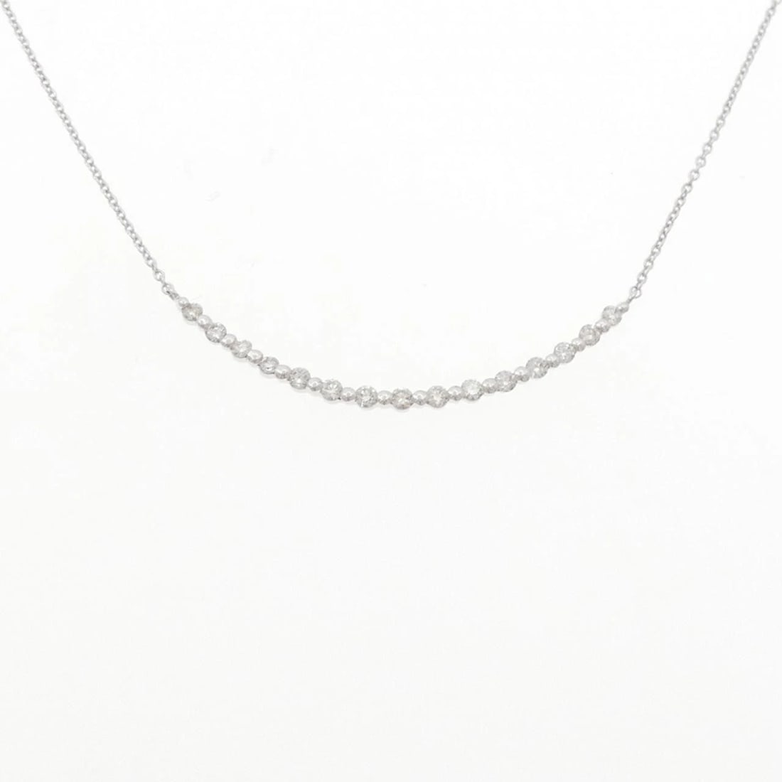 K18WG DIAMOND NECKLACE: K18WG Diamond Necklace Brand: Unbranded Type: Diamond Necklace Material: K18 white gold, Main Stone/Creation Natural Color: white gold Size: Actual Size Pendant length approx. x width approx.: