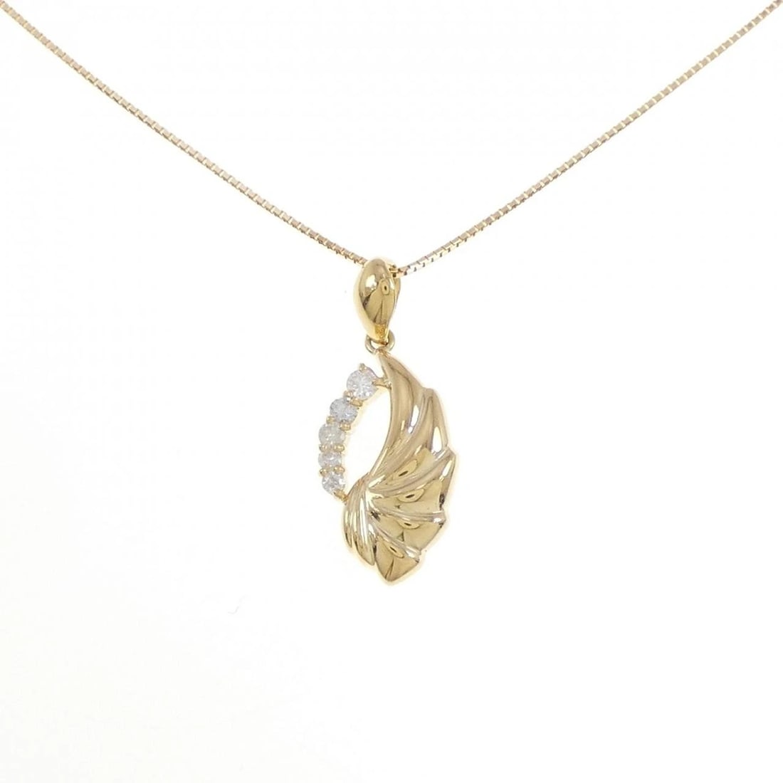 K18YG DIAMOND NECKLACE: K18YG Diamond Necklace Brand: Unbranded Type: Diamond Necklace Material: K18 yellow gold, Main Stone/Creation Natural Color: Yellow Gold Size: Actual Size Pendant length approx. x width
