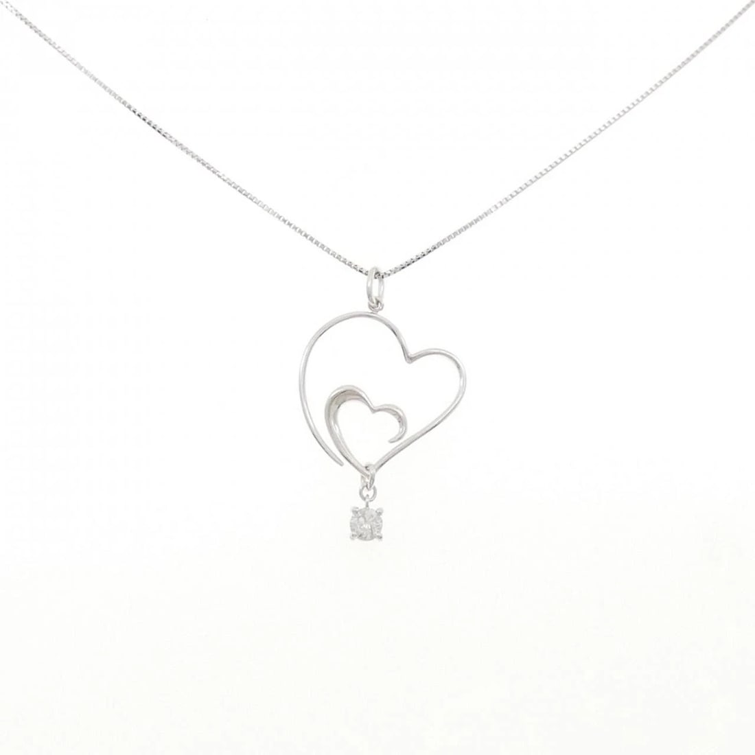 K18WG HEART DIAMOND NECKLACE: K18WG Heart Diamond Necklace Brand: Unbranded Type: Diamond Necklace Material: K18 white gold, Main Stone/Creation Natural Color: white gold Size: Actual Size Pendant length approx. x width