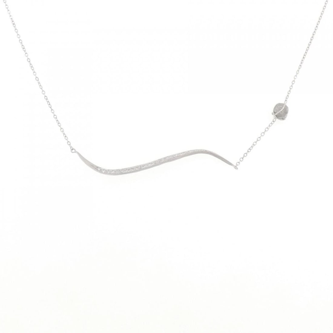 K18WG DIAMOND NECKLACE (1 of 5)