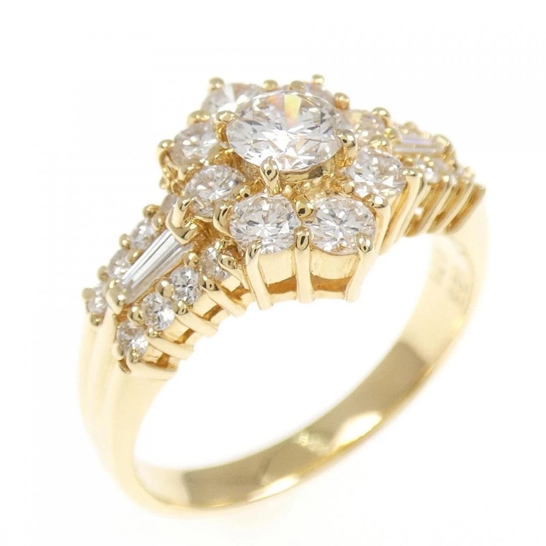 K18YG DIAMOND RING: K18YG Diamond Ring Brand: Unbranded Type: Diamond Ring Material: K18 yellow gold, Main Stone/Creation Natural Color: Yellow Gold Size: US 6 Accessories: None Accessories Notice: When purch