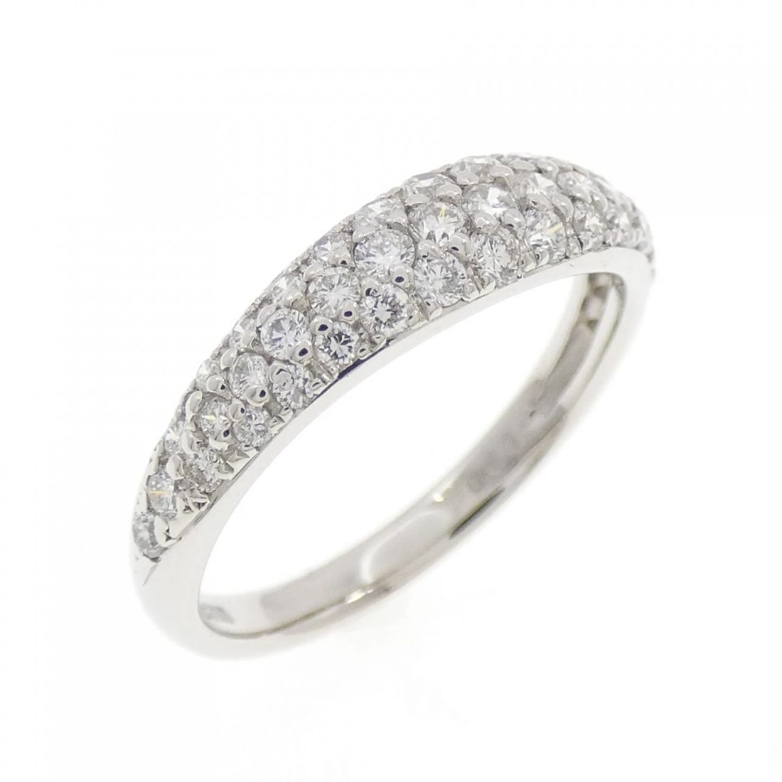 PT900 PAVE DIAMOND RING: PT900 Pave Diamond Ring Brand: Unbranded Type: Diamond Ring Material: Platinum900, Main Stone/Creation Natural Color: Platinum Size: US 6 Accessories: None Accessories Notice: When purchasing