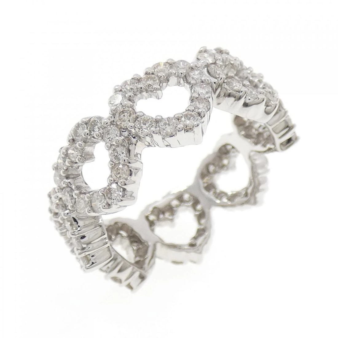 750WG HEART DIAMOND RING: 750WG Heart Diamond Ring Brand: Unbranded Type: Diamond Ring Material: 750 white gold, Main Stone/Creation Natural Color: white gold Size: US 6 Accessories: None Accessories Notice: When