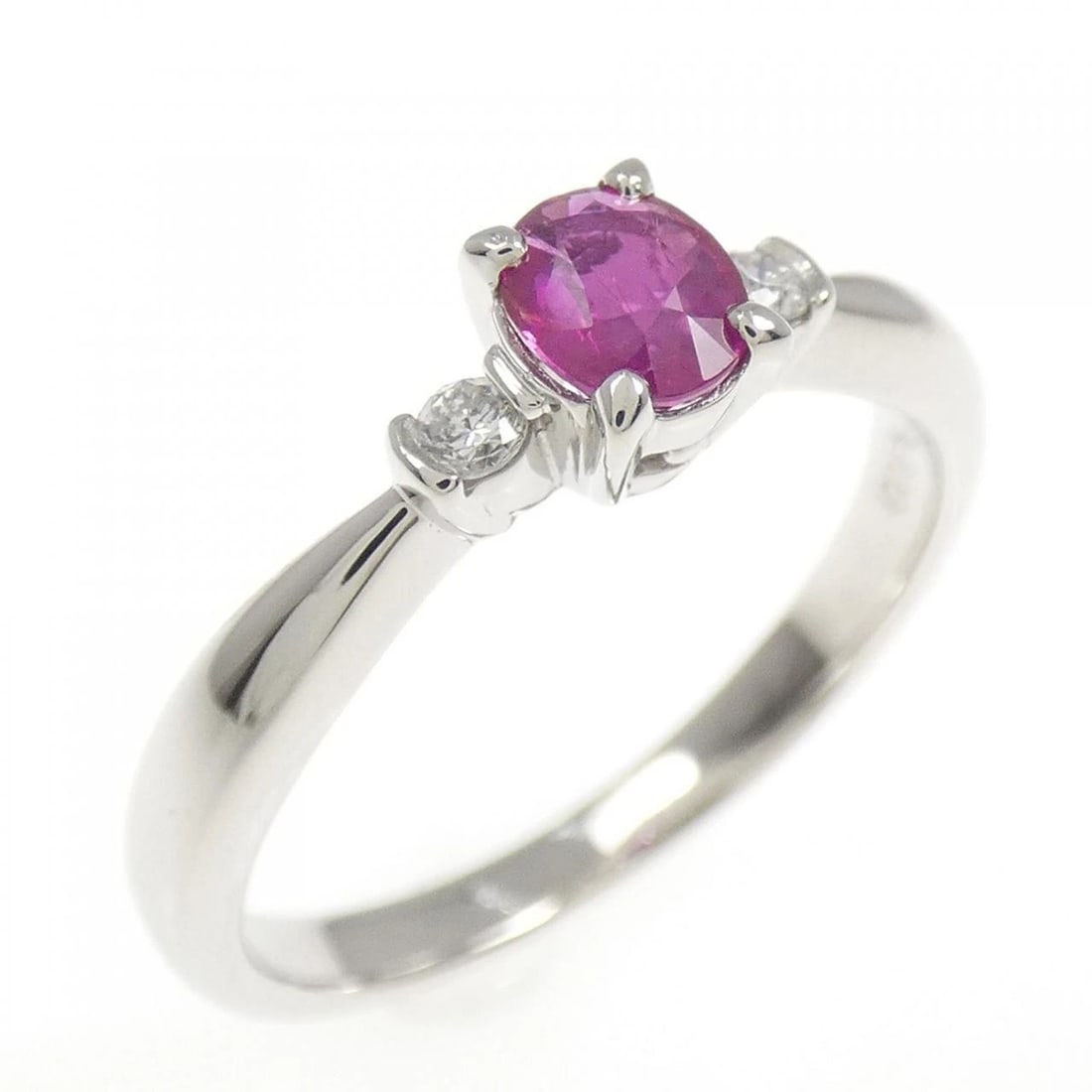 PT900 RUBY RING: PT900 Ruby Ring Brand: Unbranded Type: Ruby Ring Material: Platinum900, Main Stone/Creation Ruby Color: Platinum Size: US 6 Accessories: None Accessories Notice: When purchasing pre-owned