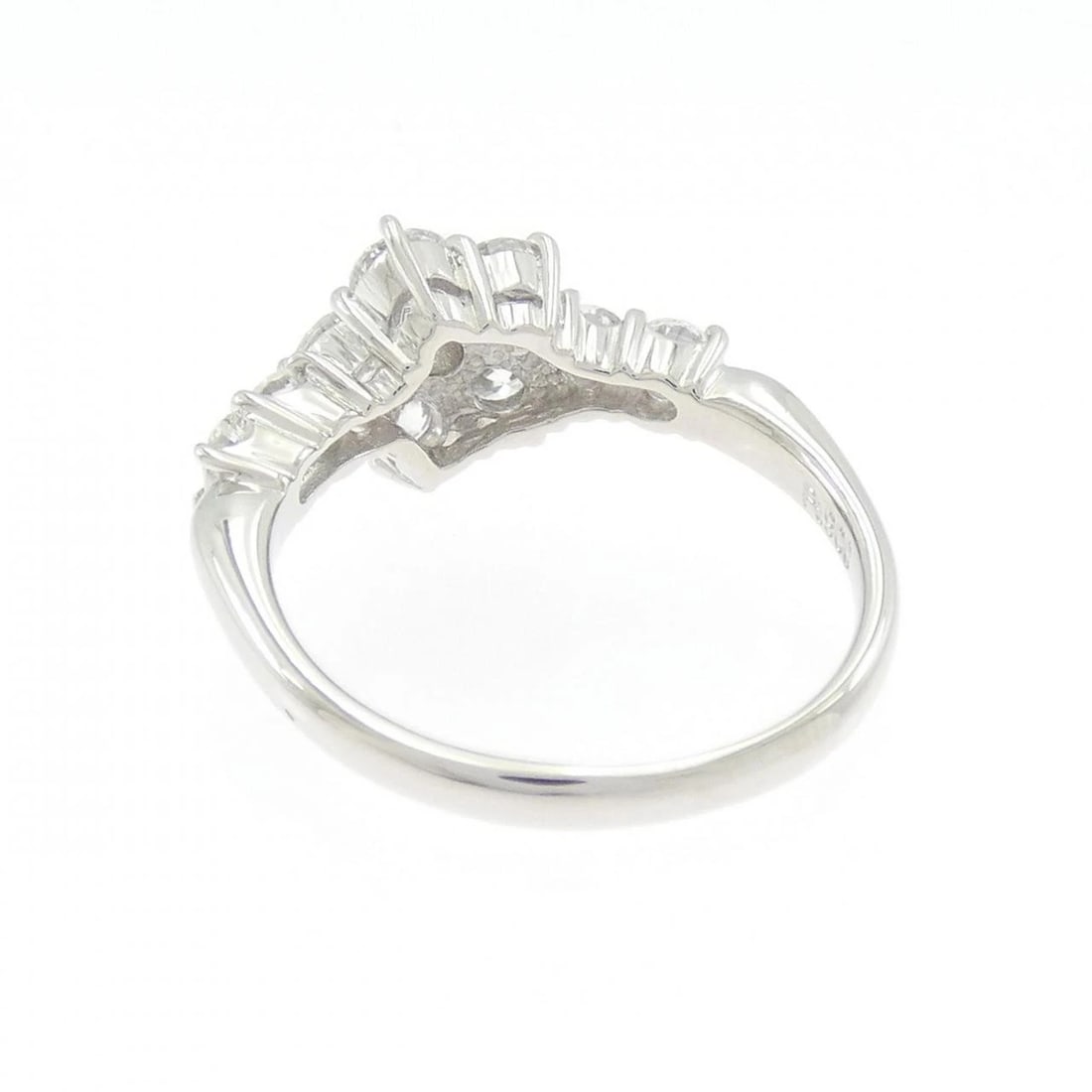 PT900 FLOWER DIAMOND RING - 3