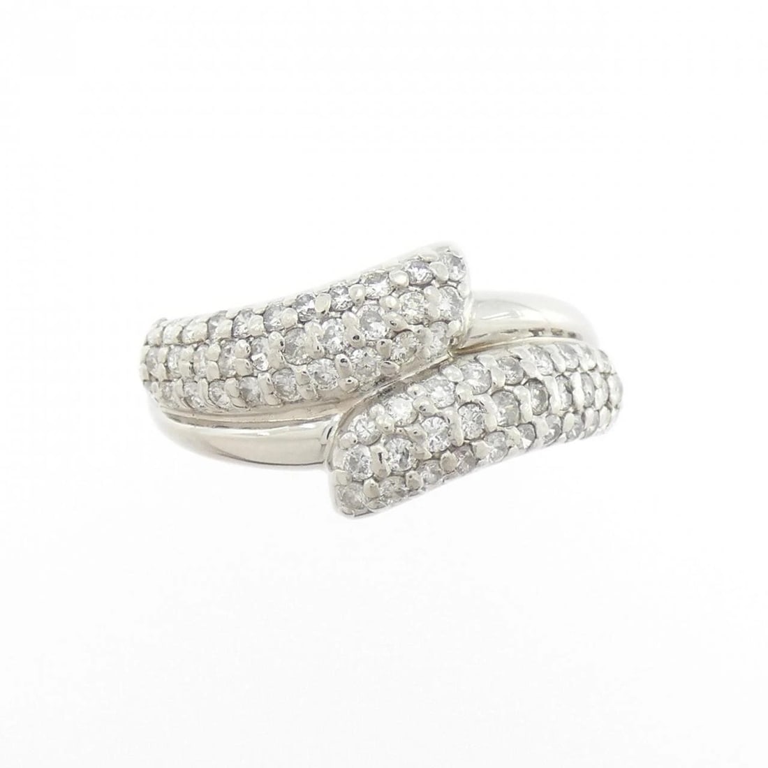 PT900 DIAMOND RING: PT900 Diamond Ring Brand: Unbranded Type: Diamond Ring Material: Platinum900, Color: Platinum Size: US 6 1/4 Accessories: None Accessories Notice: When purchasing pre-owned goods, please r