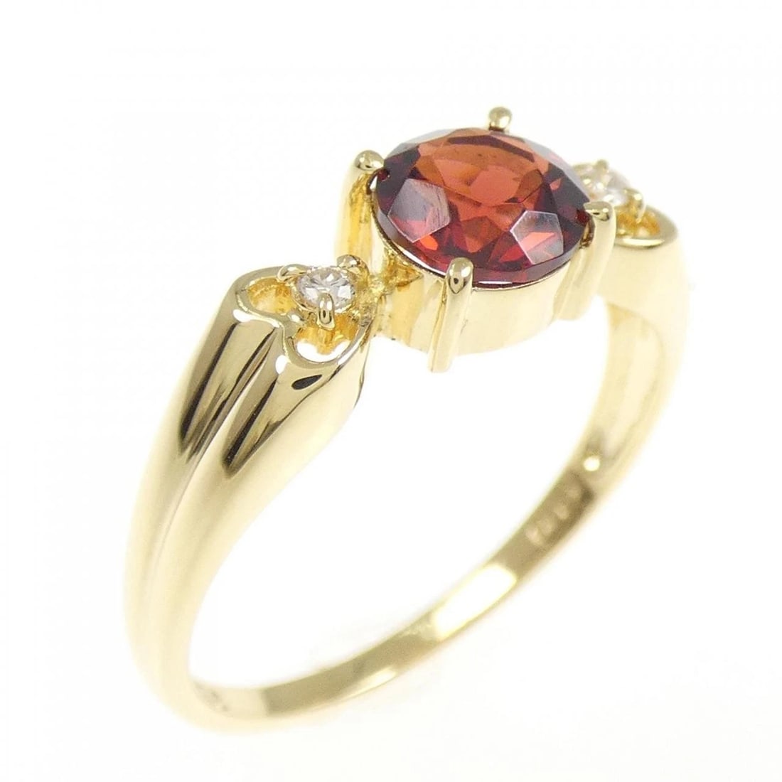 K18YG GARNET RING: K18YG Garnet Ring Brand: Unbranded Type: Garnet Ring Material: K18 yellow gold, Color: yellow gold Size: US 5 3/4 Accessories: None Accessories Notice: When purchasing pre-owned goods, please