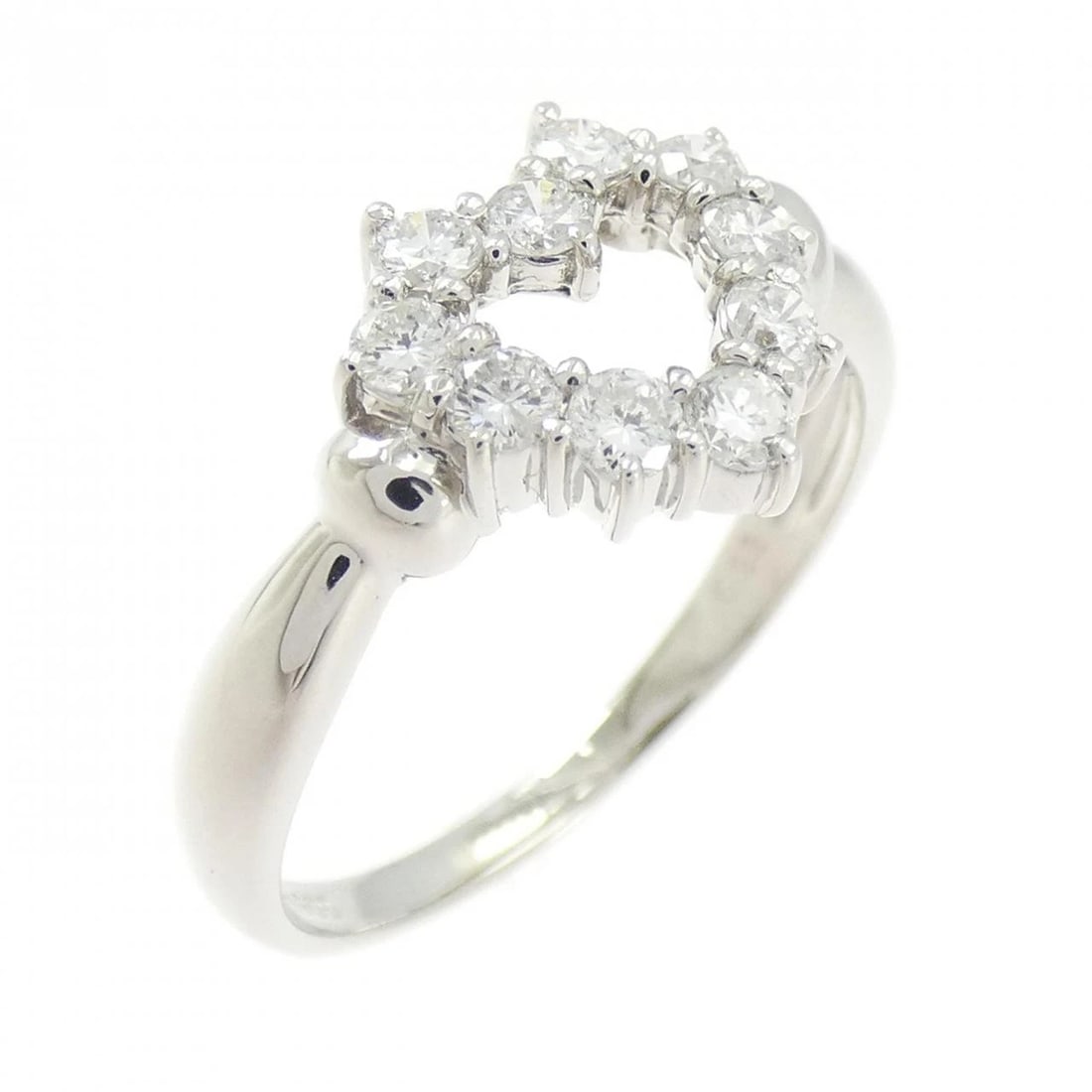 PT900 HEART DIAMOND RING: PT900 Heart Diamond Ring Brand: Unbranded Type: Diamond Ring Material: Platinum900, Color: Platinum Size: US 6 1/4 Accessories: None Accessories Notice: When purchasing pre-owned goods, pl
