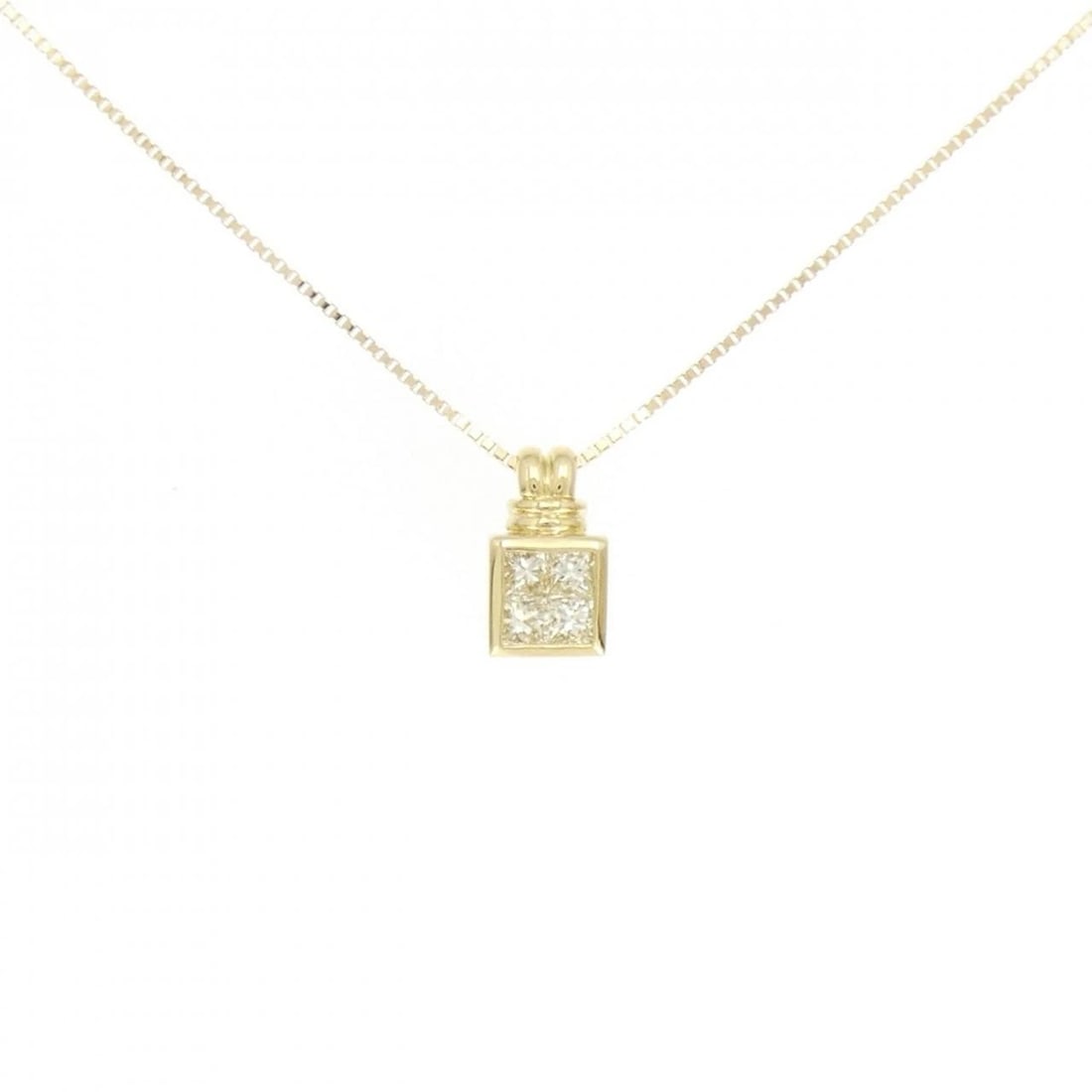K18YG DIAMOND NECKLACE: K18YG Diamond Necklace Brand: Unbranded Type: Diamond Necklace Material: K18 yellow gold, Color: yellow gold Size: 45cm,Actual Size Pendant length approx. x width approx.: 11.6mmx6.6mm Chain