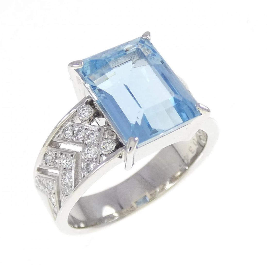 PT900 AQUAMARINE RING: PT900 Aquamarine Ring Brand: Unbranded Type: Aquamarine Ring Material: Platinum900, Color: Platinum Size: US 8.5 Accessories: None Accessories Notice: When purchasing pre-owned goods, please