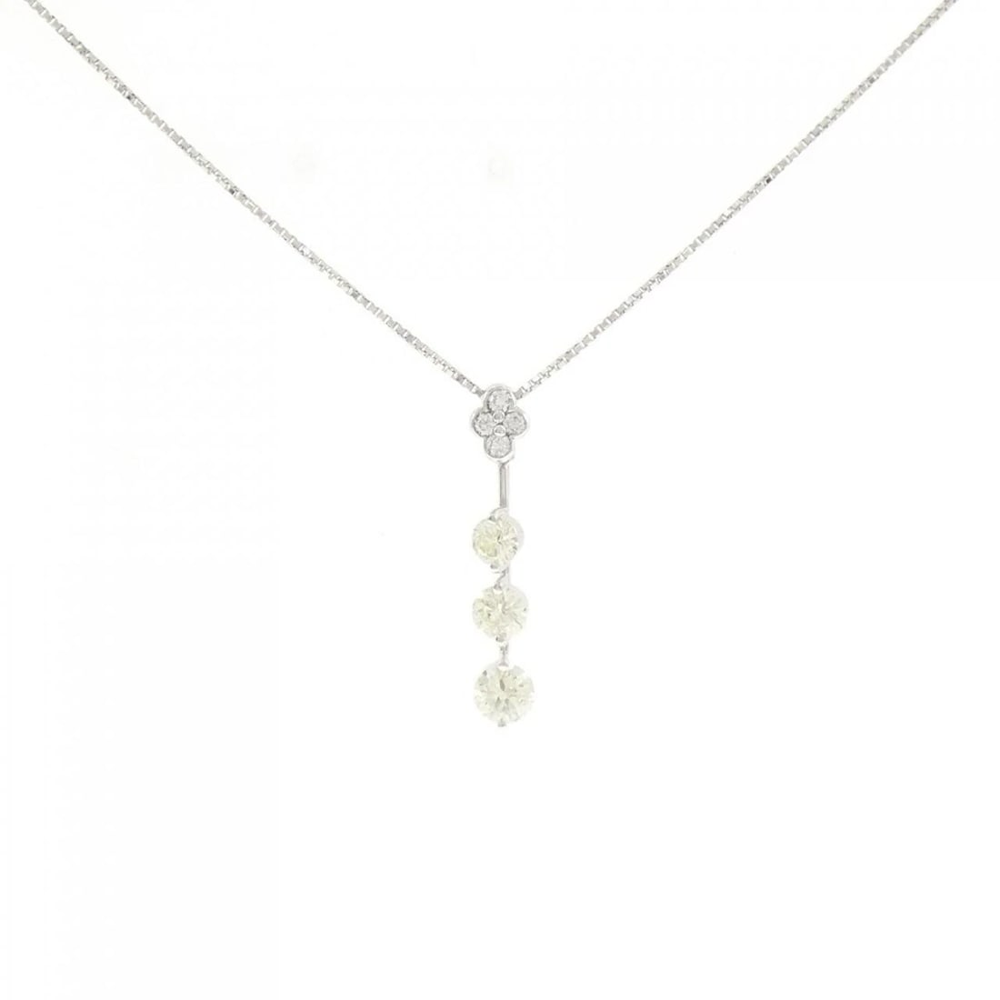 PT900/PT850 DIAMOND NECKLACE: PT900/PT850 Diamond Necklace Brand: Unbranded Type: Diamond Necklace Material: Platinum900/Platinum850, Color: Platinum Size: 45cm,Actual Size Pendant length approx. x width approx.: