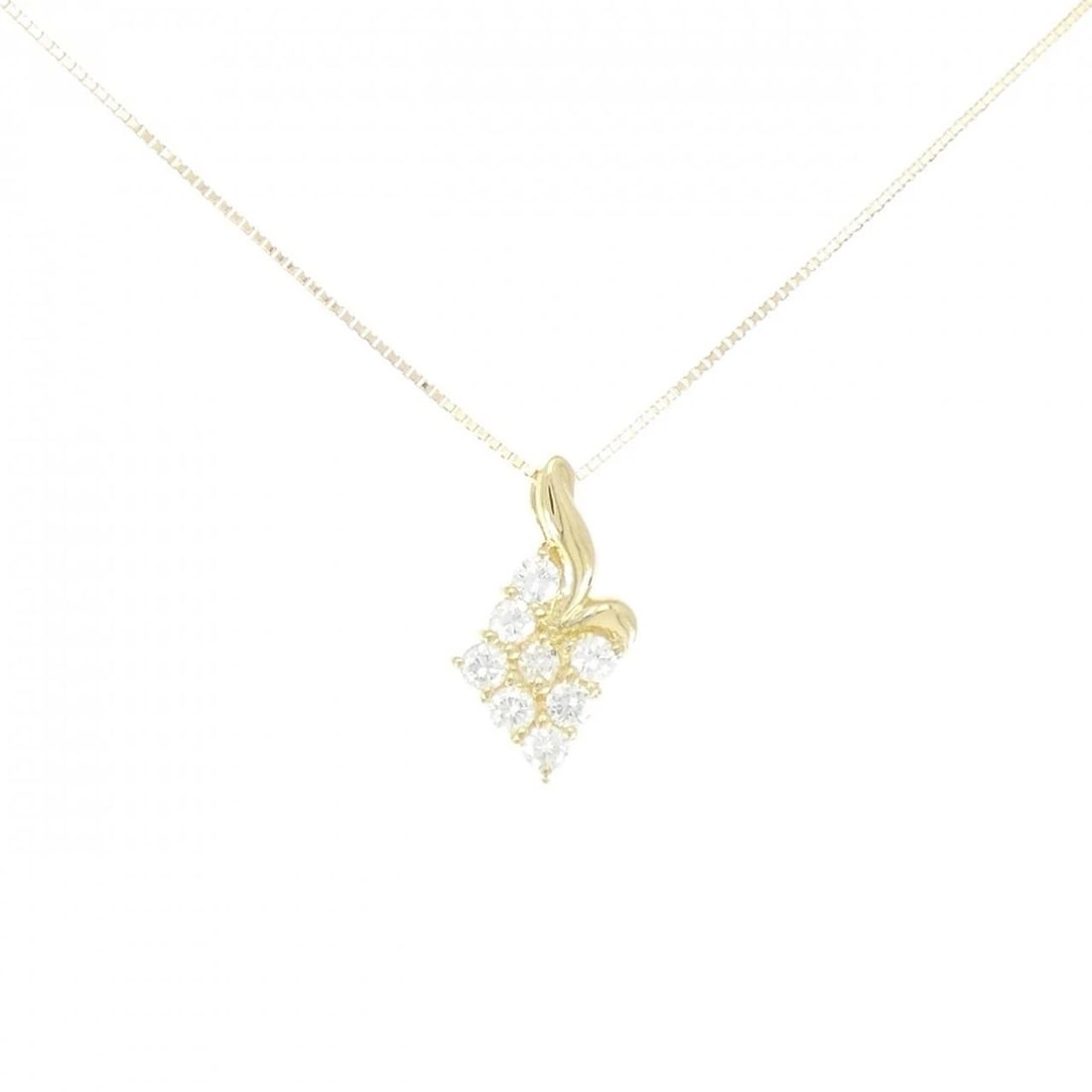 18K YELLOW GOLD DIAMOND NECKLACE: 18K Yellow Gold Diamond Necklace Brand: Unbranded Type: Diamond Necklace Material: K18 yellow gold, Color: yellow gold Size: 45cm,Actual Size Pendant length approx. x width approx.: