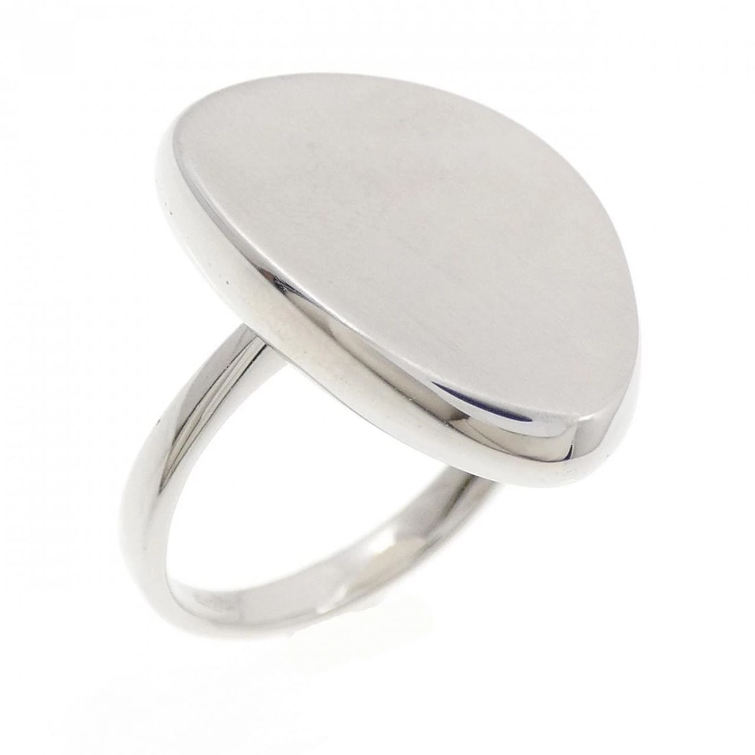 750WG RING: 750WG Ring Brand: Unbranded Type: Ring Material: 750 white gold, Color: white gold Size: US 6 Accessories: None Accessories Notice: When purchasing pre-owned goods, please refer to the photos