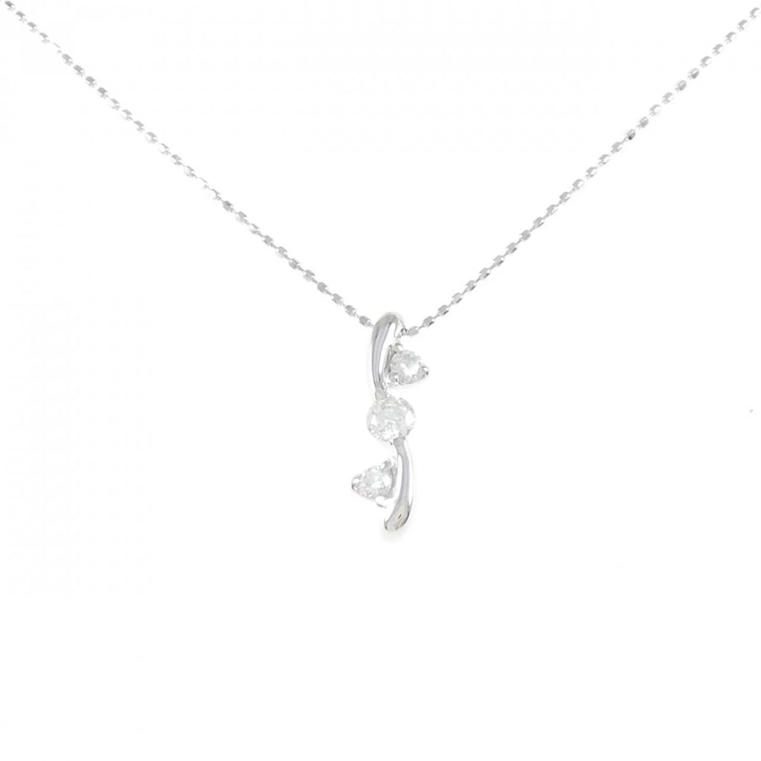 K18WG DIAMOND NECKLACE: K18WG Diamond Necklace Brand: Unbranded Type: Diamond Necklace Material: K18 white gold, Color: white gold Size: 40cm,Actual Size Pendant length approx. x width approx.: 16.2mmx4.6mm Chain