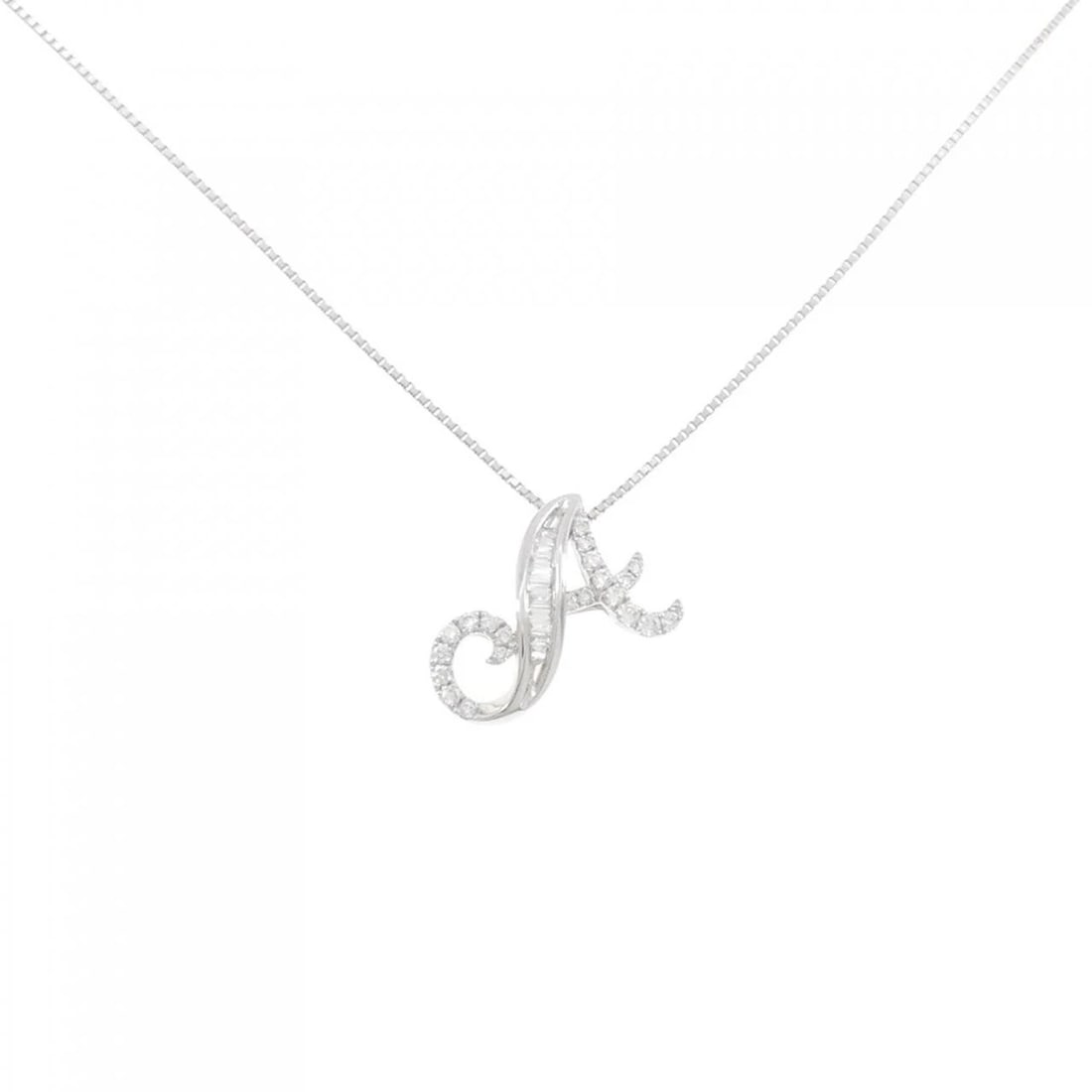 K18WG INITIAL A DIAMOND NECKLACE: K18WG Initial A Diamond Necklace Brand: Unbranded Type: Diamond Necklace Material: K18 white gold, Color: white gold Size: 45cm Actual Size Pendant length approx. x width approx.: