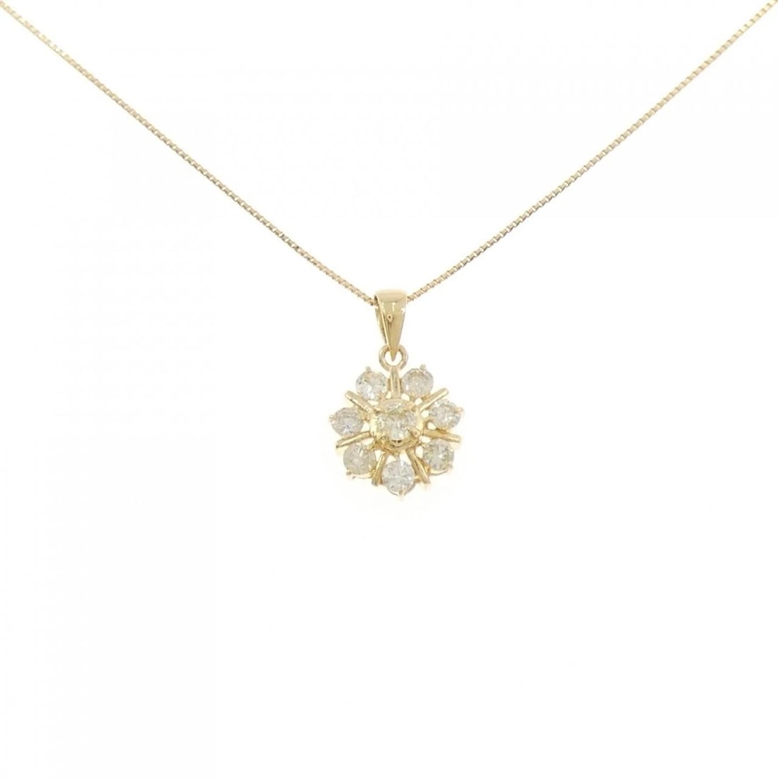 K18YG FLOWER DIAMOND NECKLACE: K18YG Flower Diamond Necklace Brand: Unbranded Type: Diamond Necklace Material: K18 yellow gold, Color: yellow gold Size: 40cm Actual Size Pendant length approx. x width approx.: 16.7mmx10.5mm