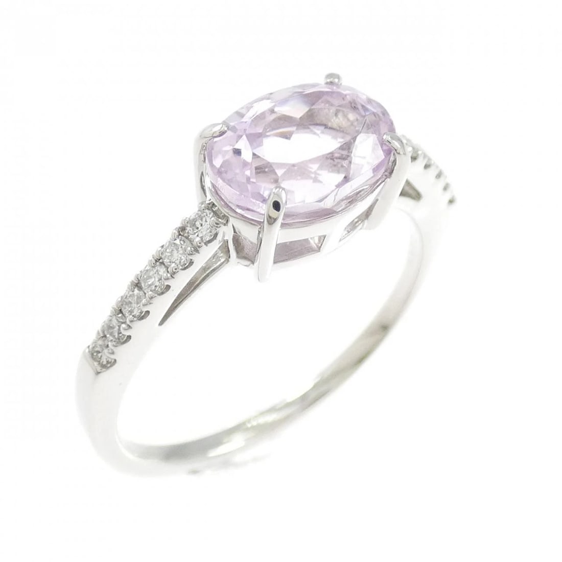 PT950 KUNZITE RING: PT950 Kunzite Ring Brand: Unbranded Type: Kunzite Ring Material: Platinum950, Main Stone/Creation Kunzite Color: NONE Size: US 6 1/4 Accessories: None Accessories Notice: When purchasing