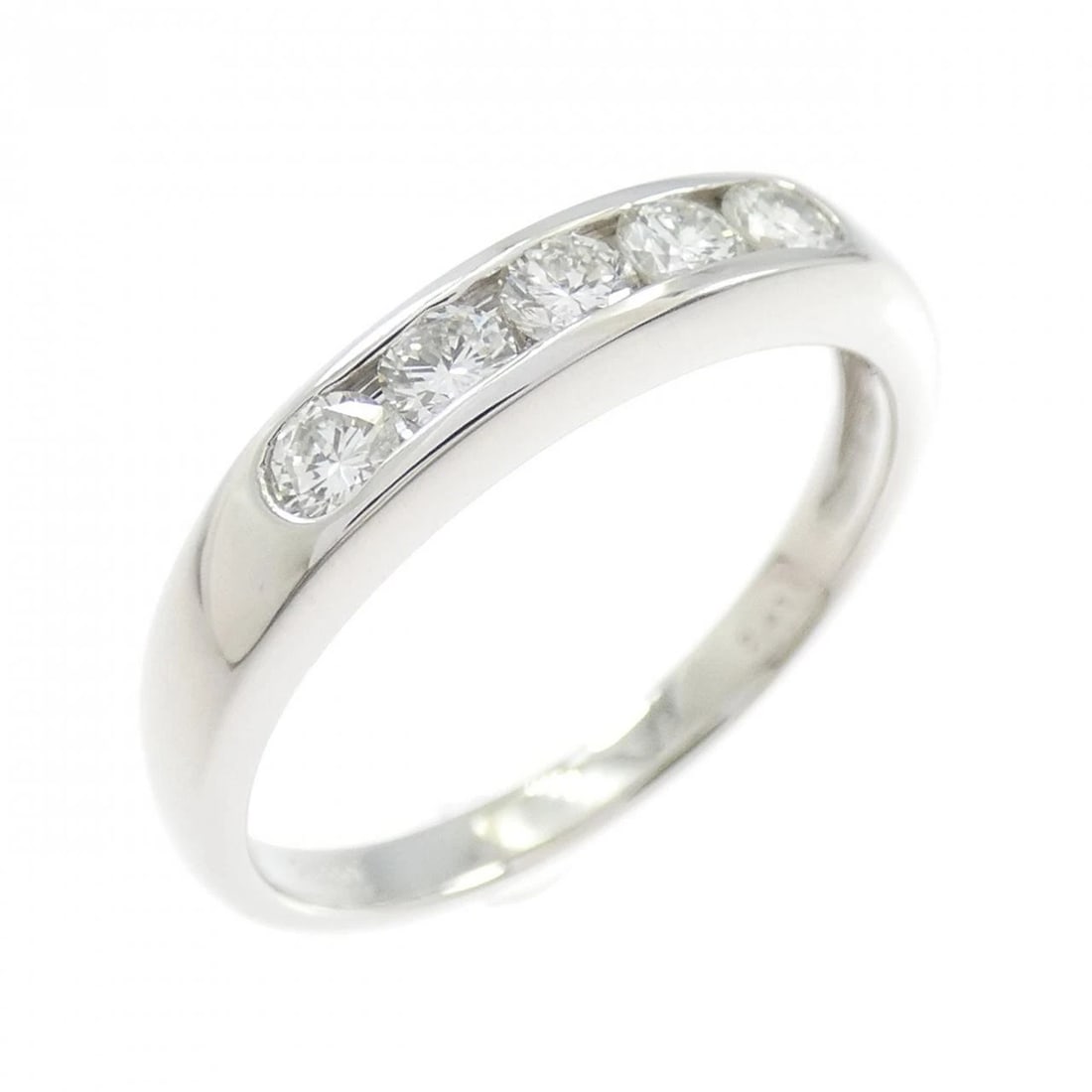 PT900 DIAMOND RING: PT900 Diamond Ring Brand: Unbranded Type: Diamond Ring Material: Platinum900, Color: NONE Size: US 7 1/4 Accessories: None Accessories Notice: When purchasing pre-owned goods, please refer