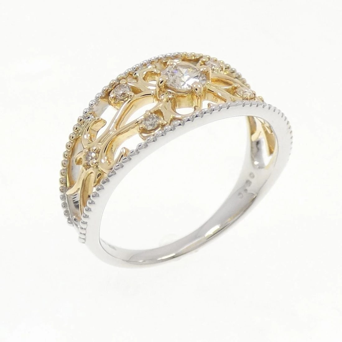 K18WG/K18YG DIAMOND RING: K18WG/K18YG Diamond Ring Brand: Unbranded Type: Diamond ring Material: K18WG/K18YG, Color: white/yellow Size: US 5 3/4 Accessories: None Accessories Notice: When purchasing pre-owned goods,